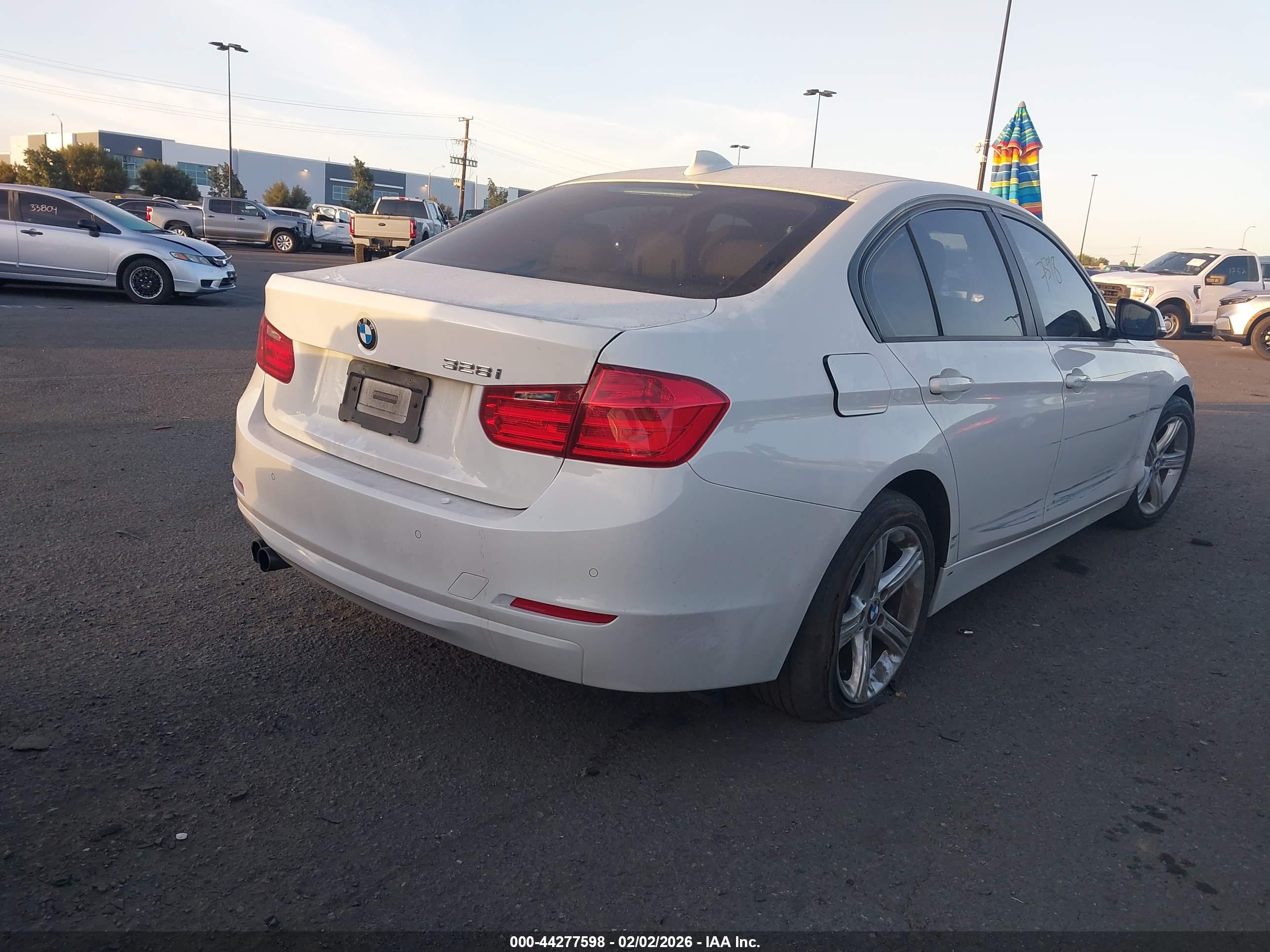 BMW 328I image 4