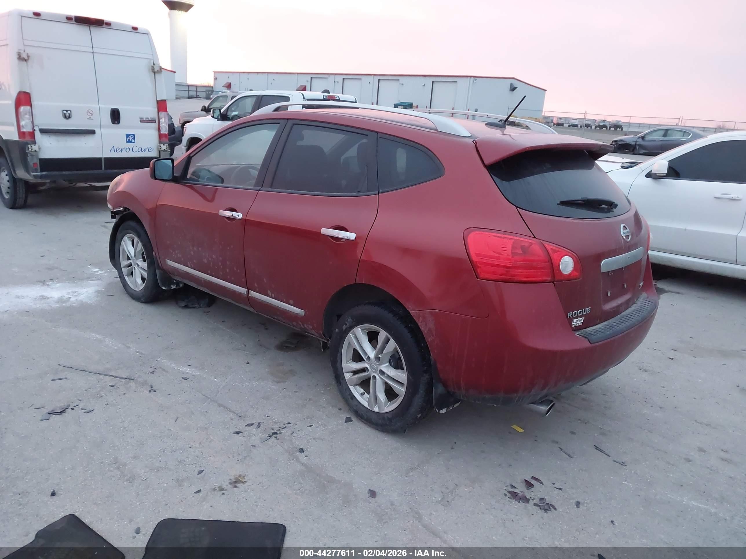 NISSAN ROGUE image 3