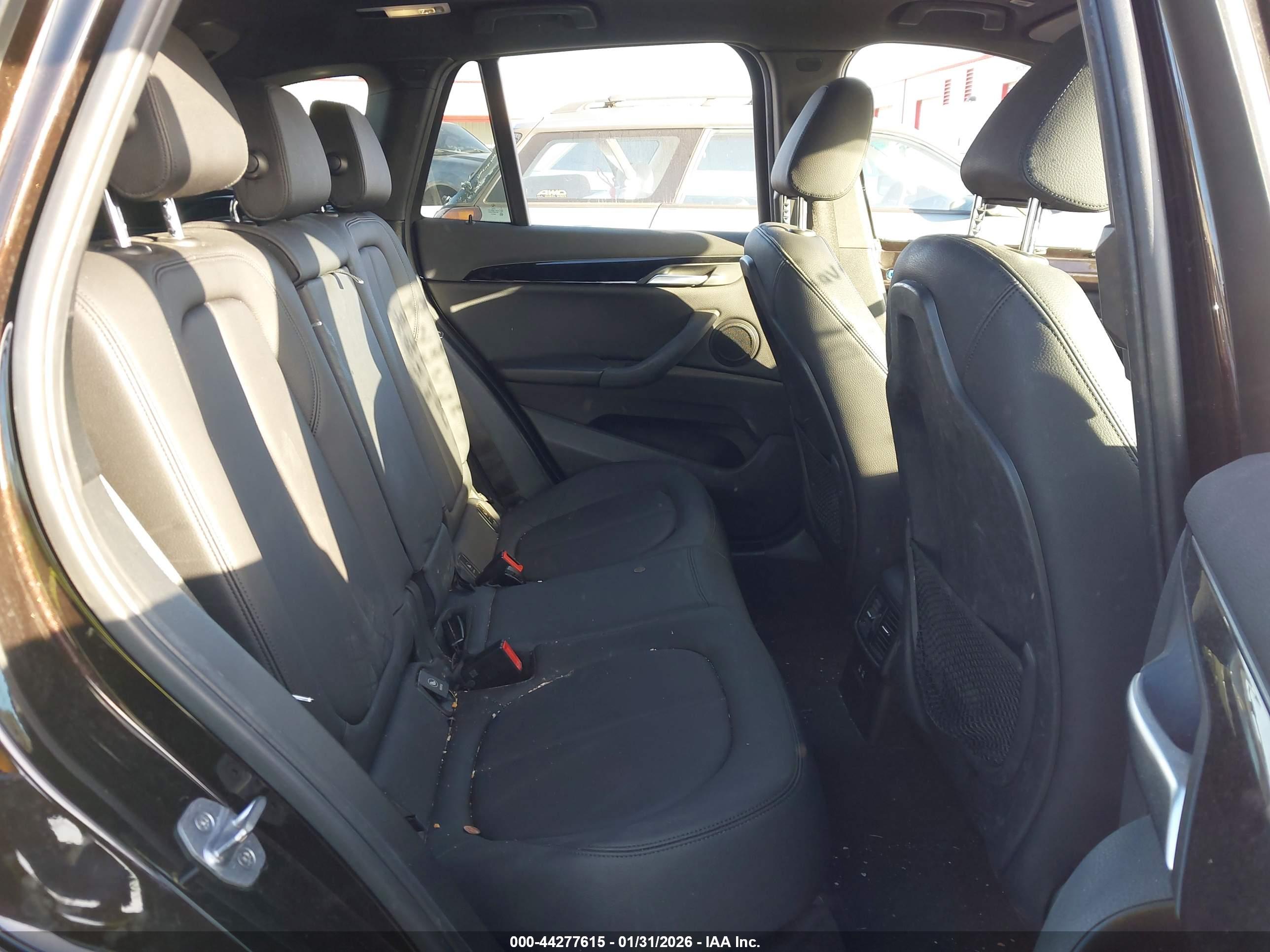 BMW X1 image 8