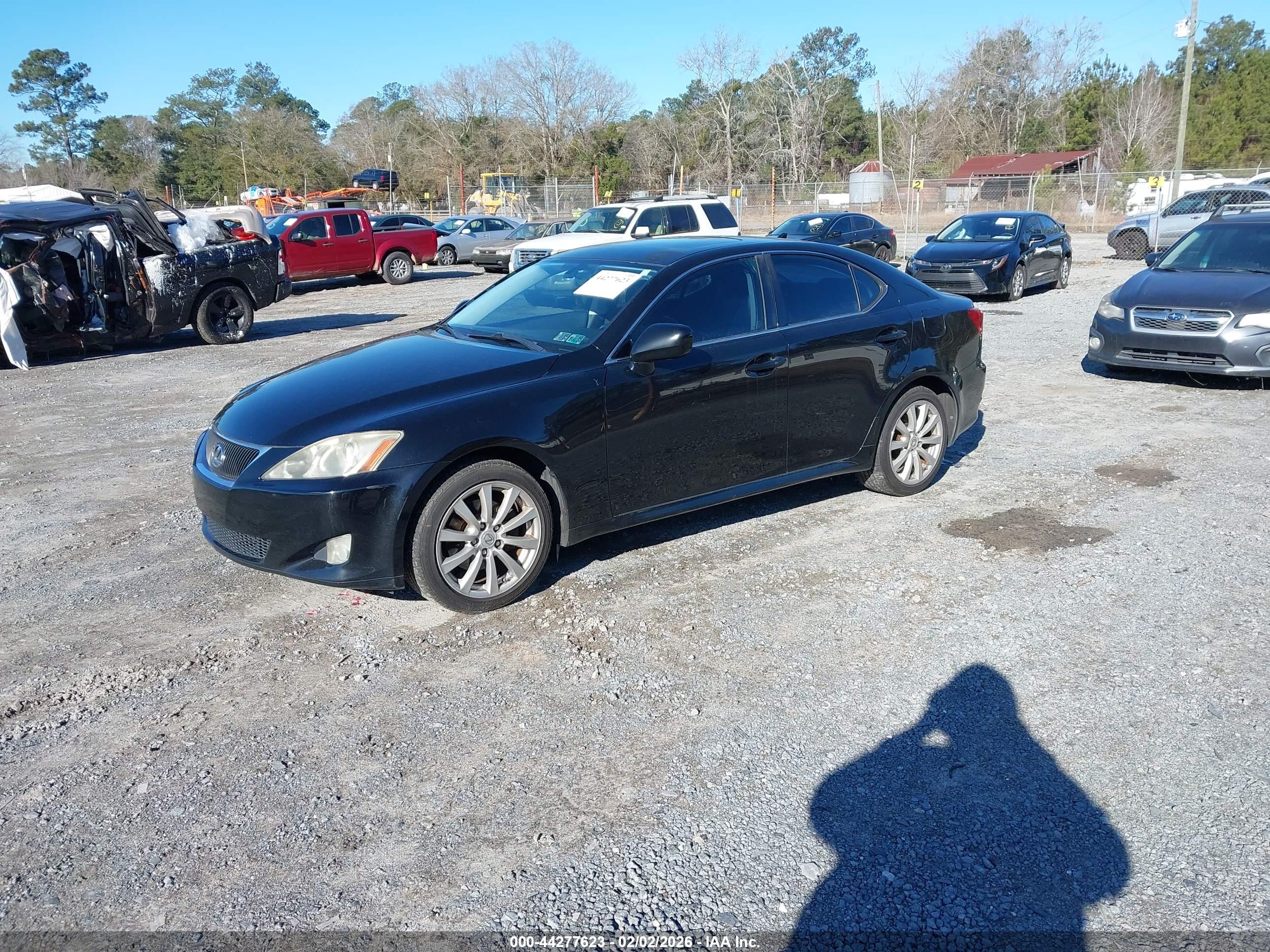 LEXUS IS image 2