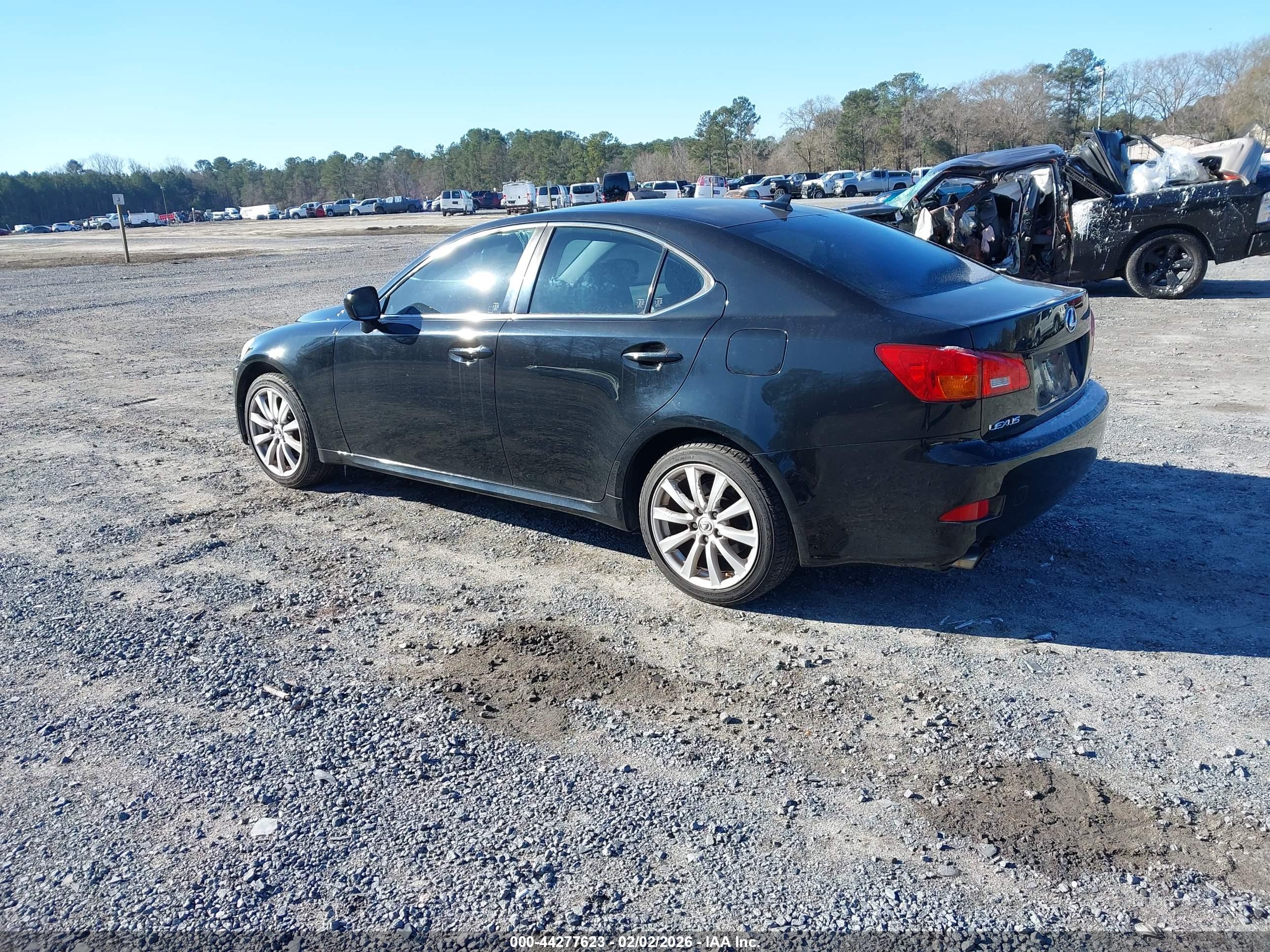 LEXUS IS image 3