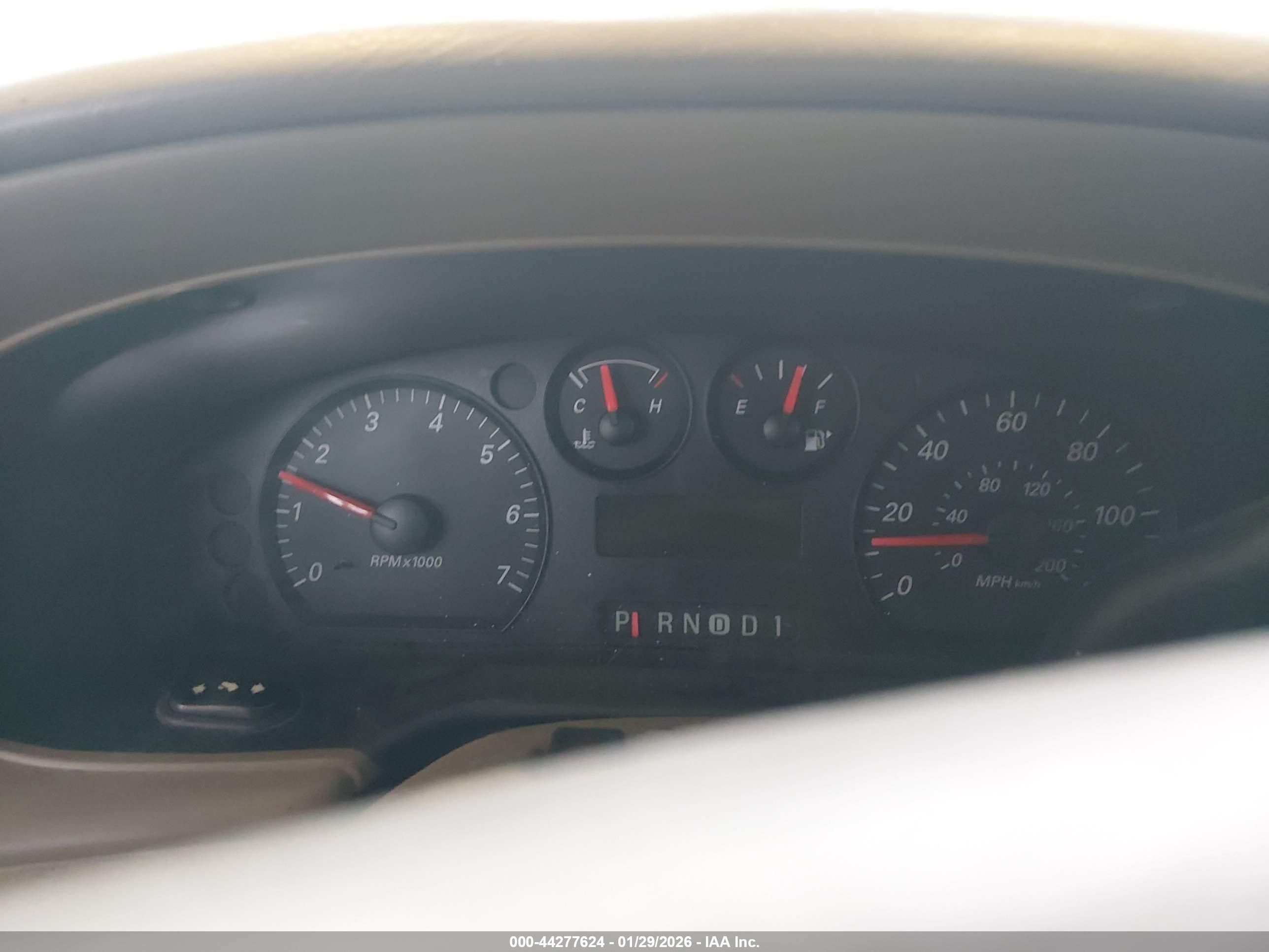 FORD TAURUS image 7