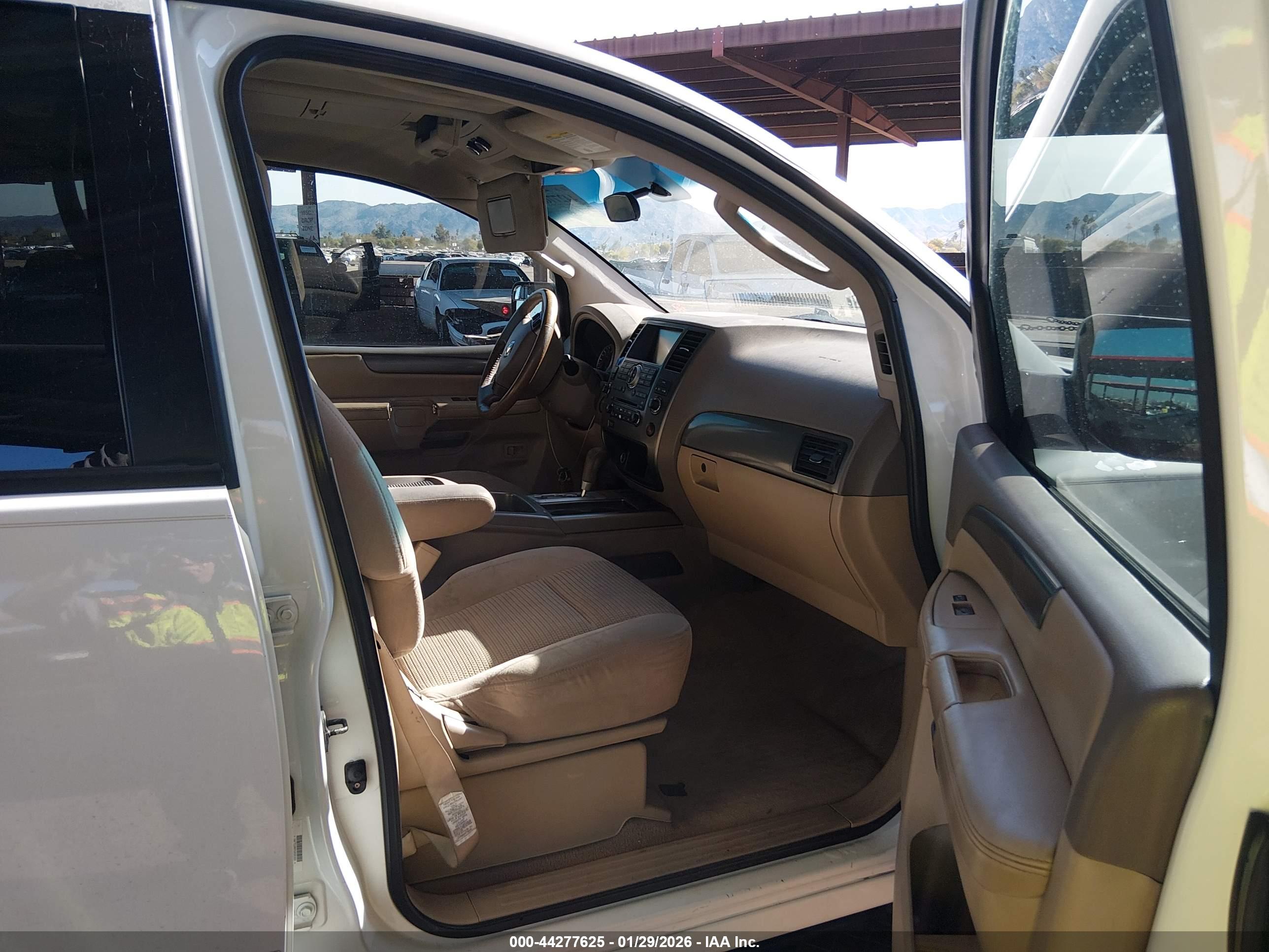 NISSAN ARMADA image 5