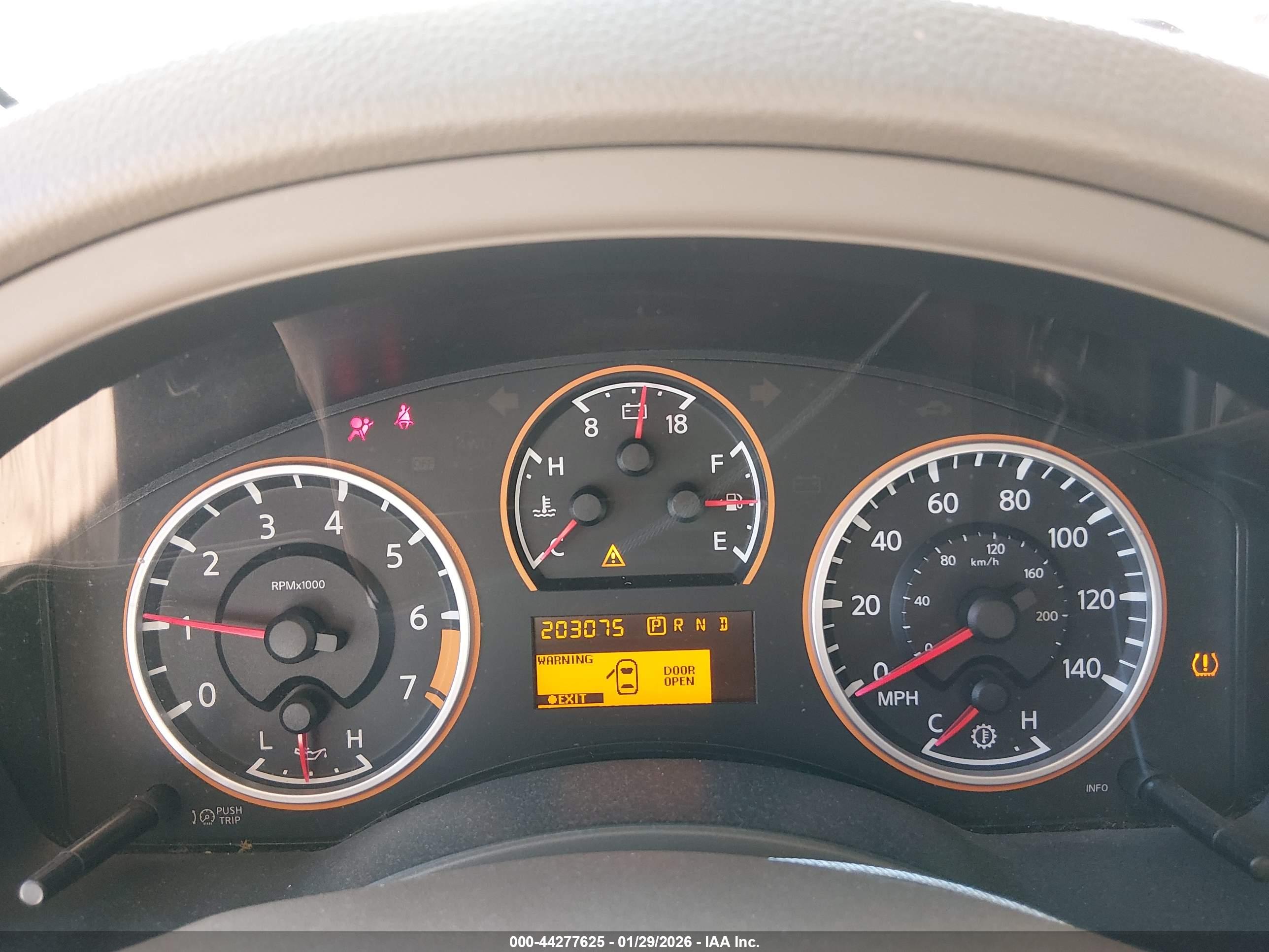 NISSAN ARMADA image 7