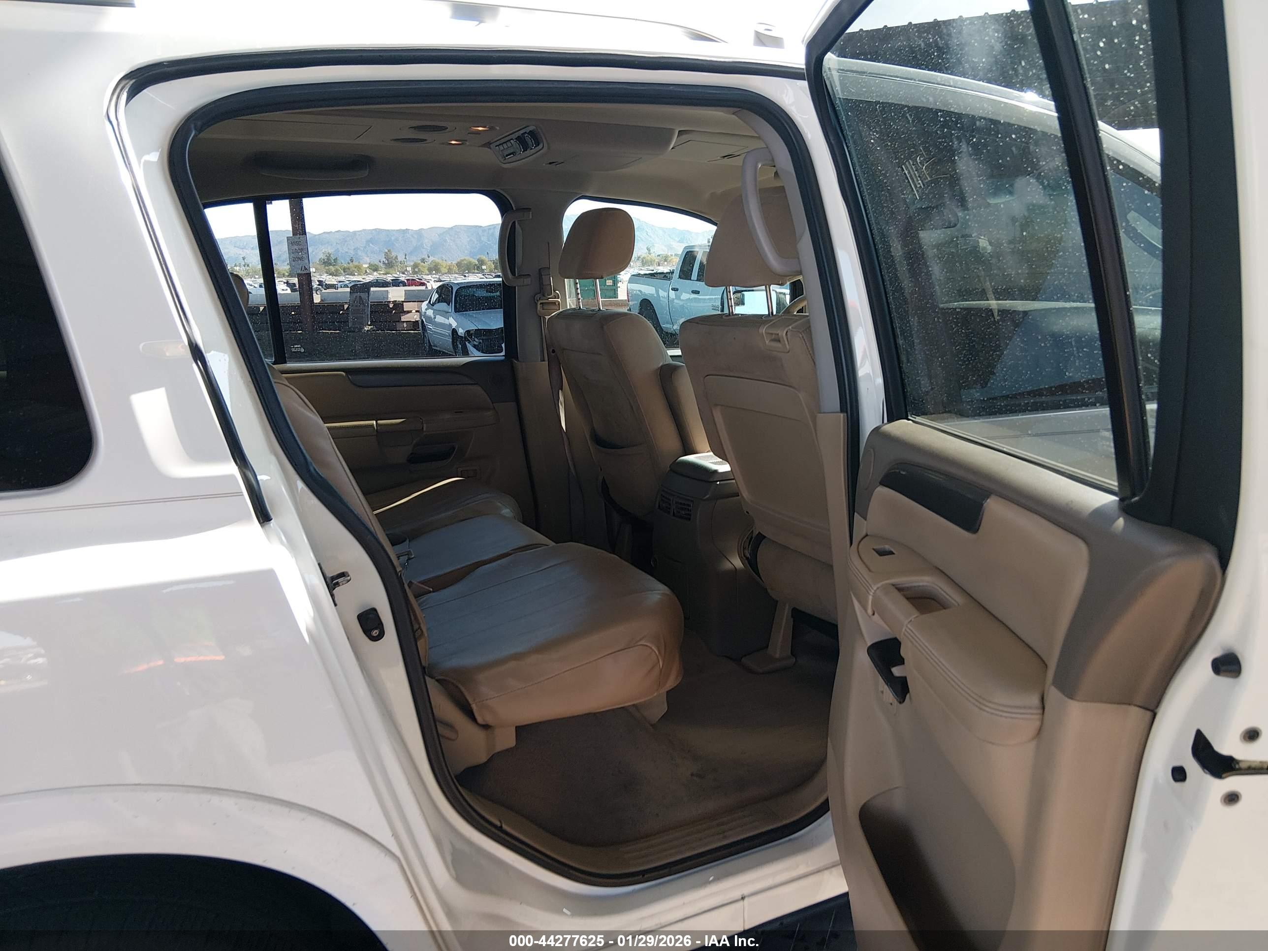 NISSAN ARMADA image 8