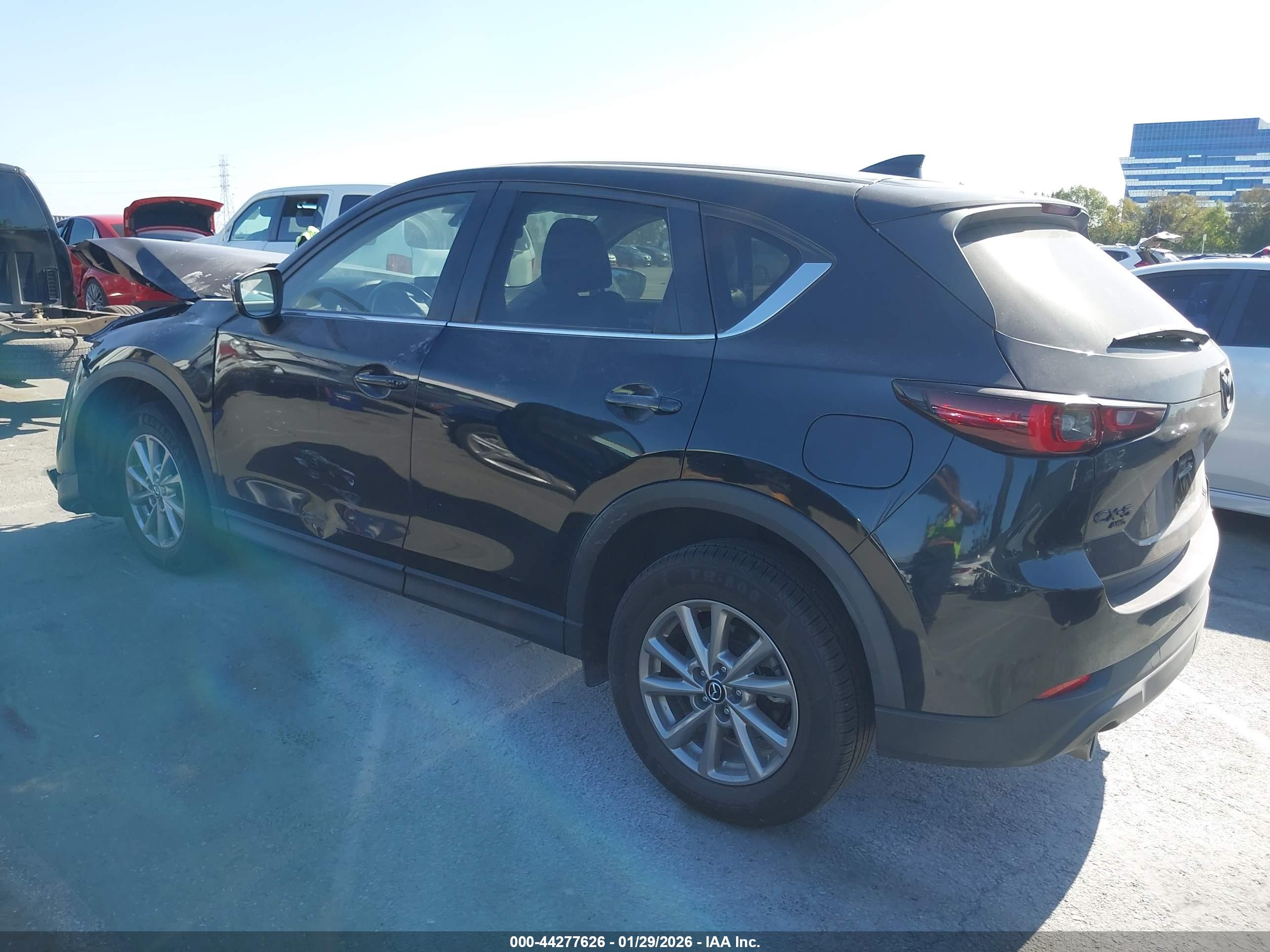 MAZDA CX-5 image 3
