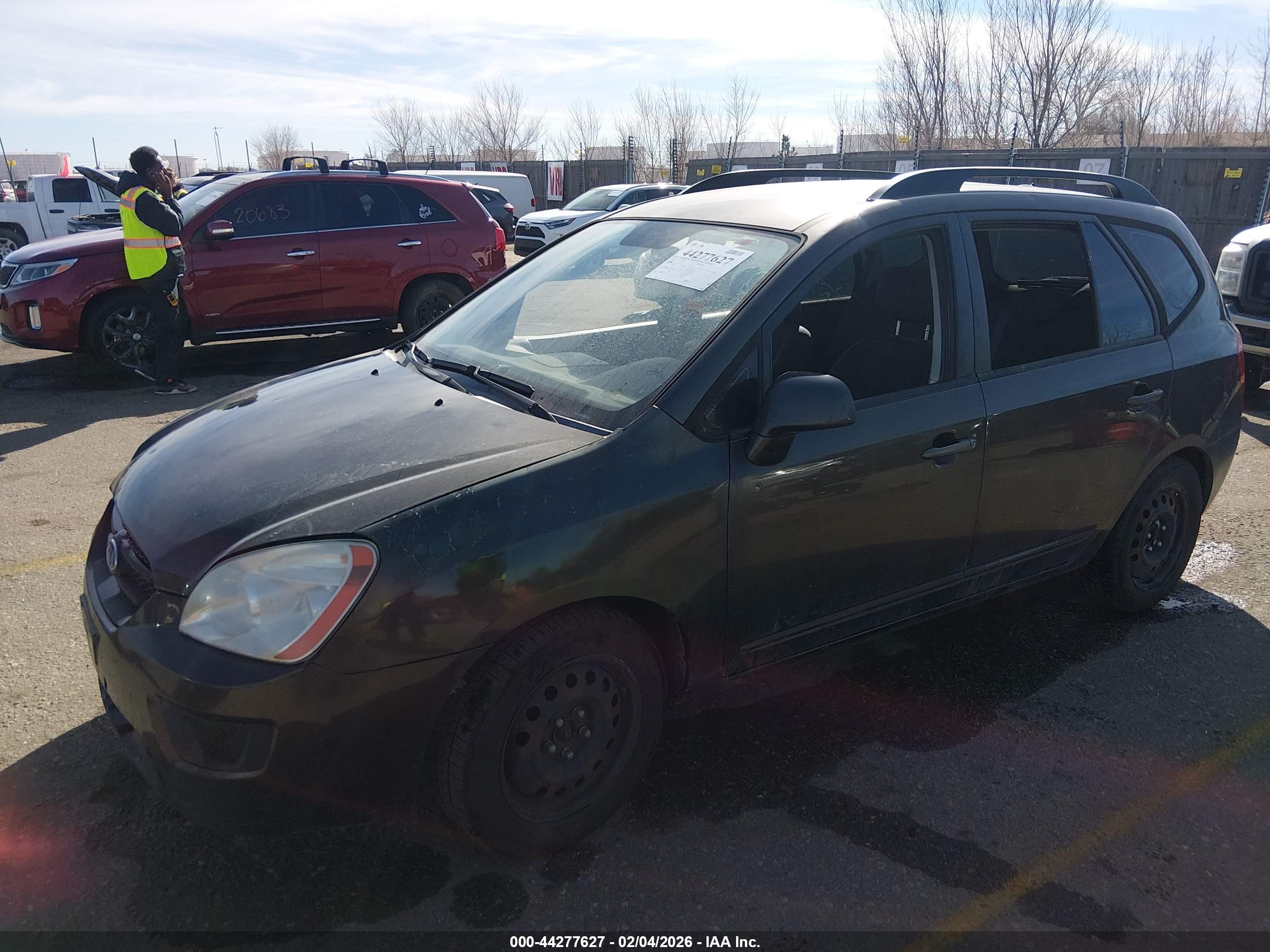 KIA RONDO image 2
