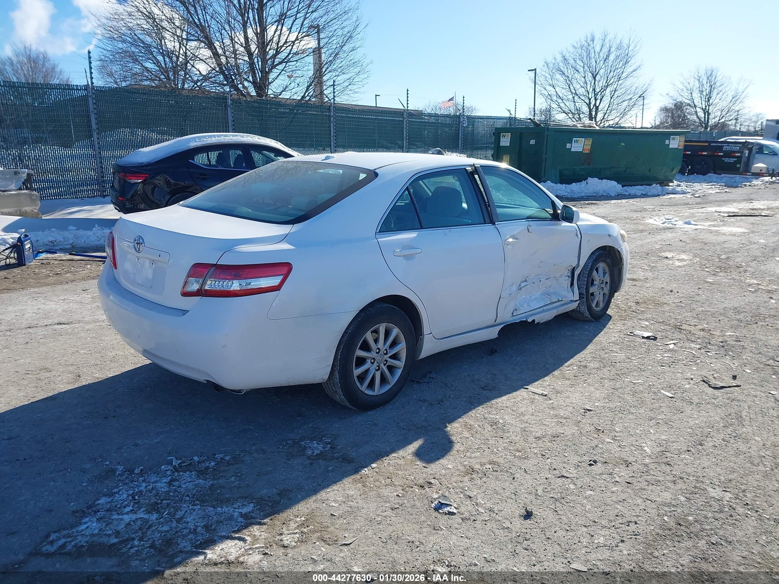 TOYOTA CAMRY image 4