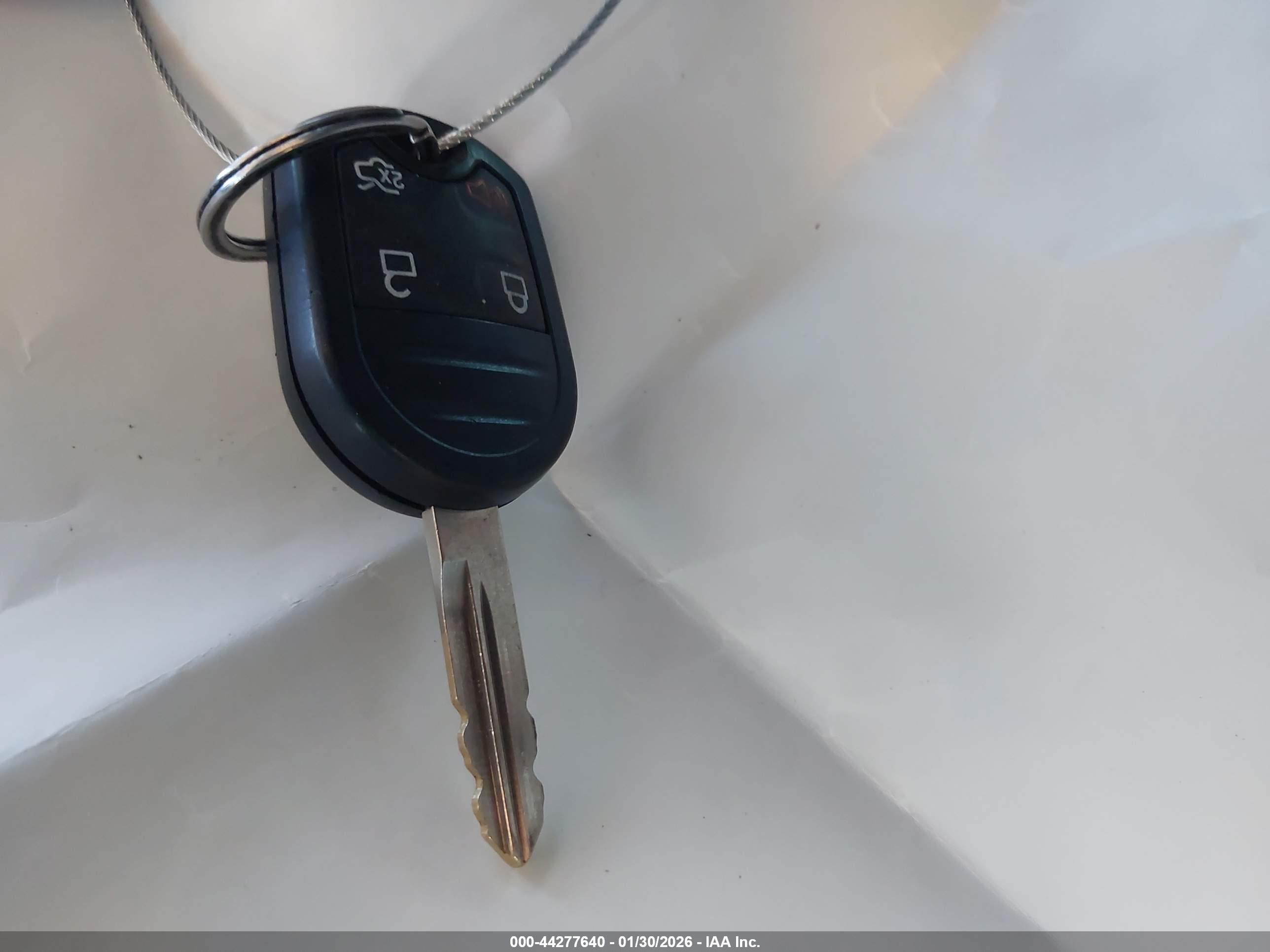 FORD FUSION image 11