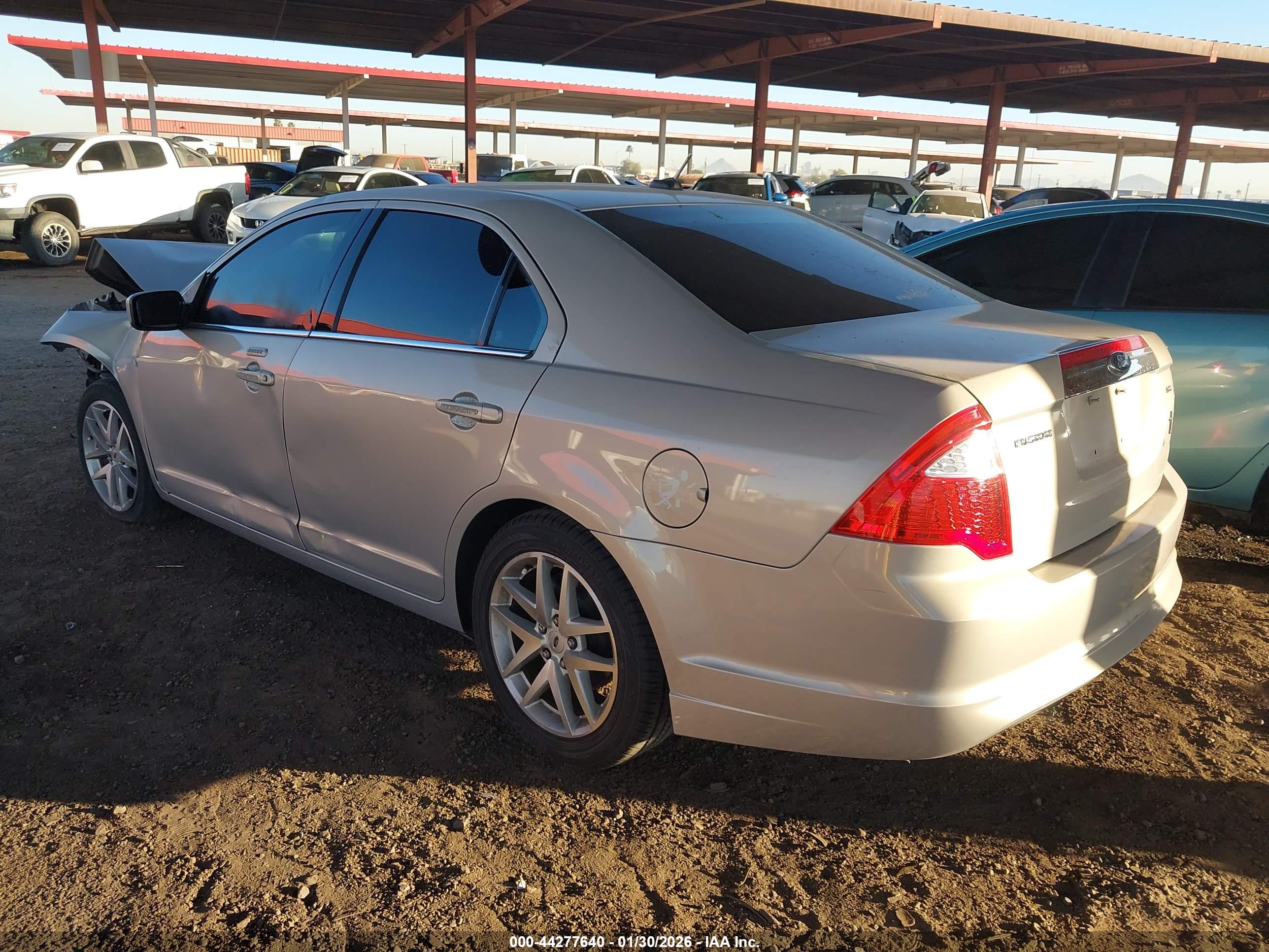 FORD FUSION image 3