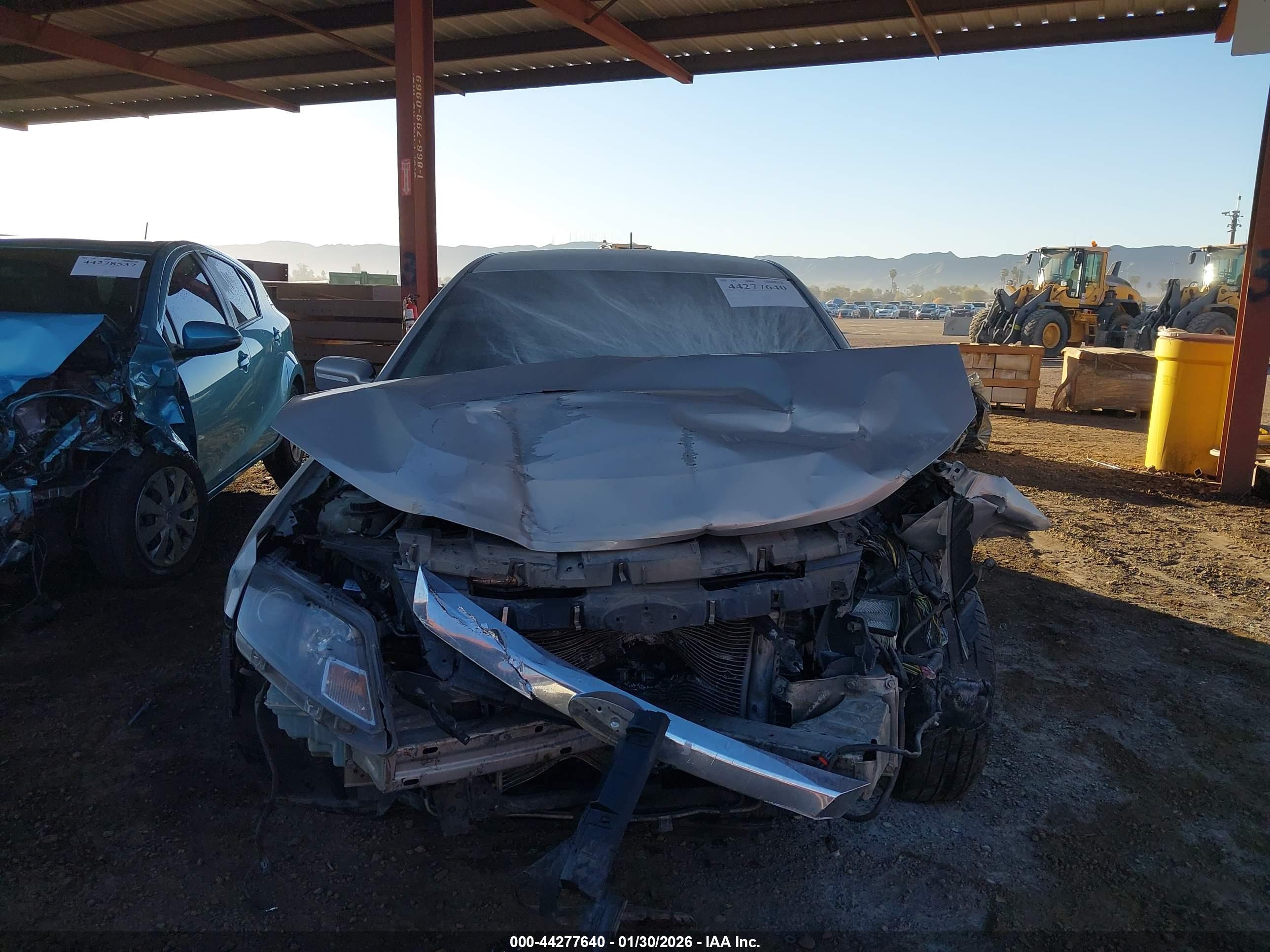 FORD FUSION image 6