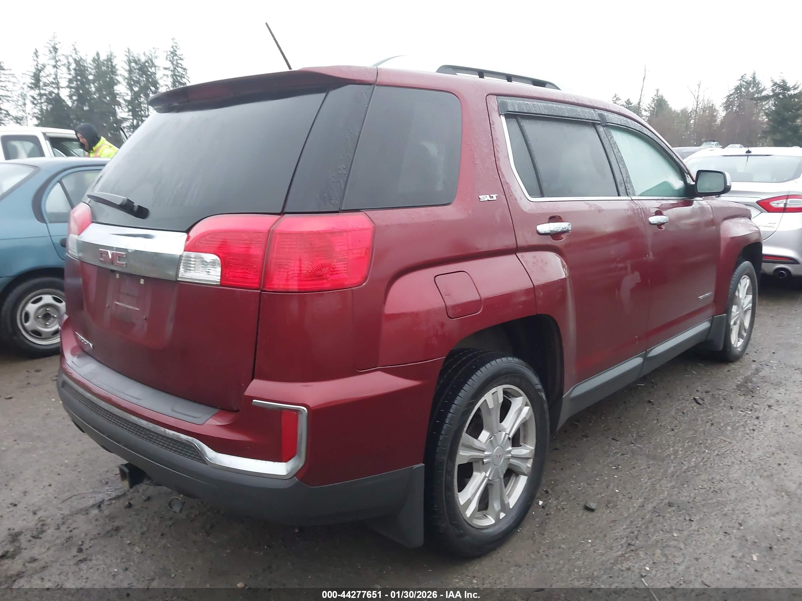 GMC TERRAIN image 4