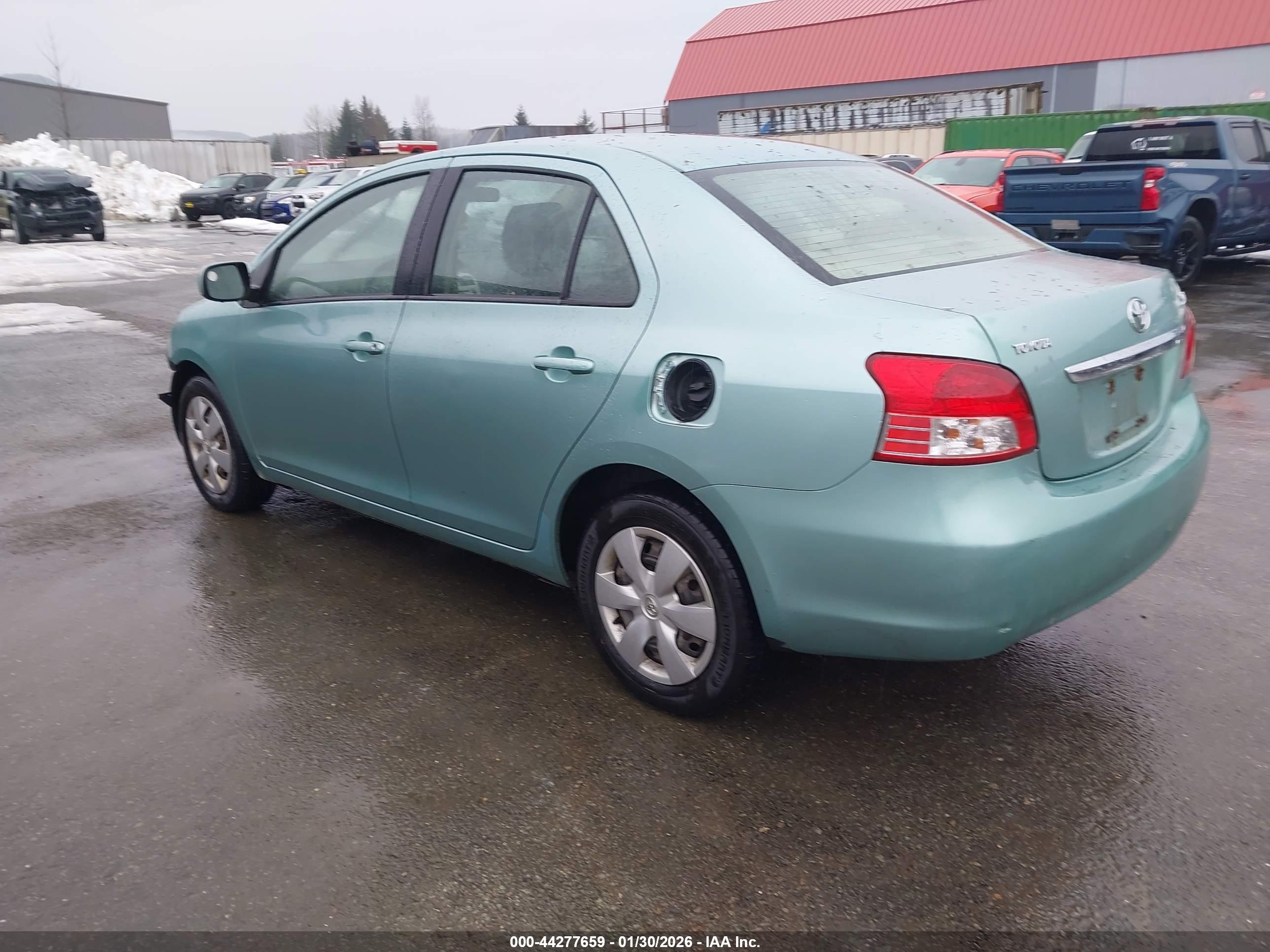 TOYOTA YARIS image 3