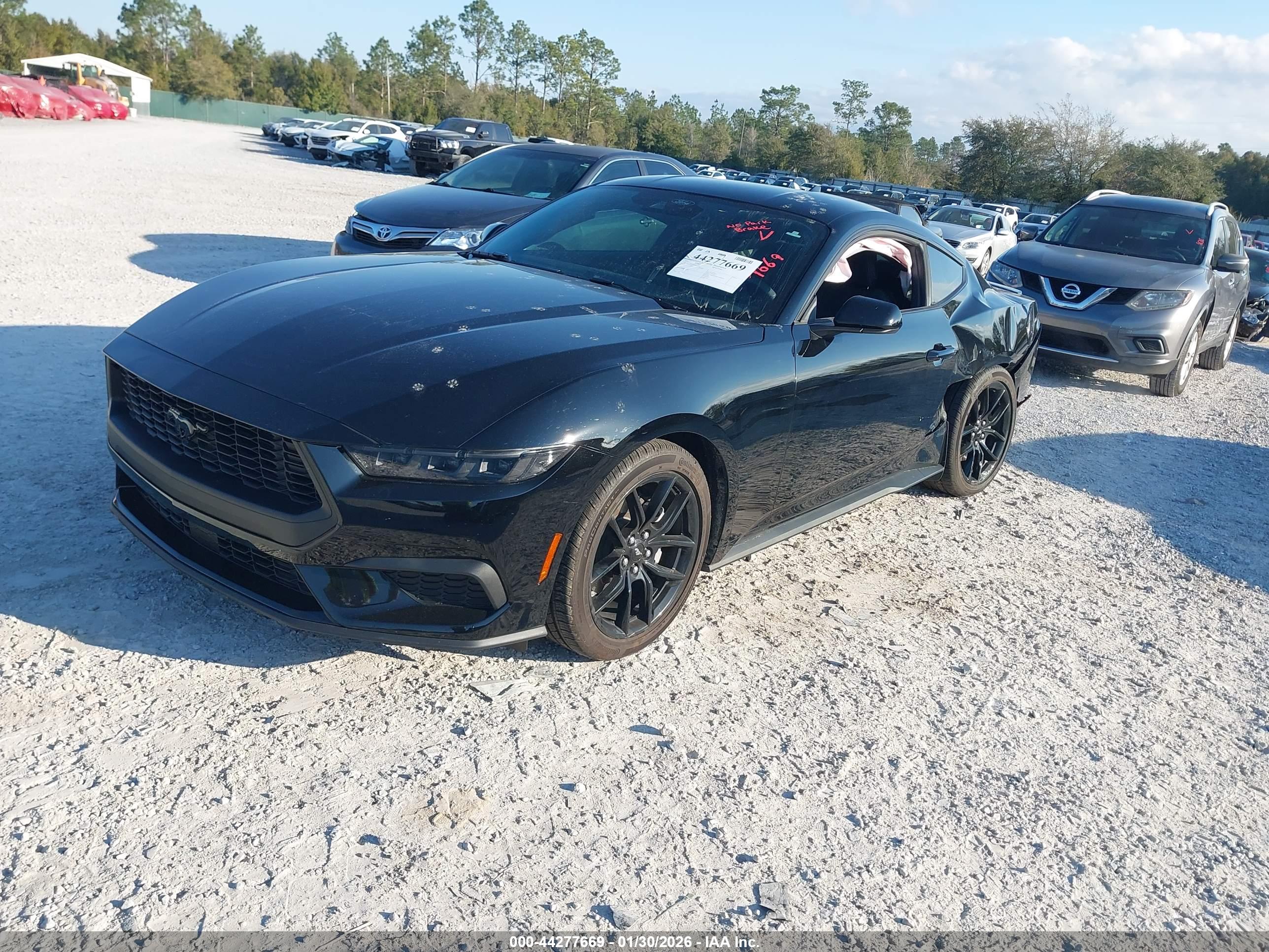 FORD MUSTANG image 2