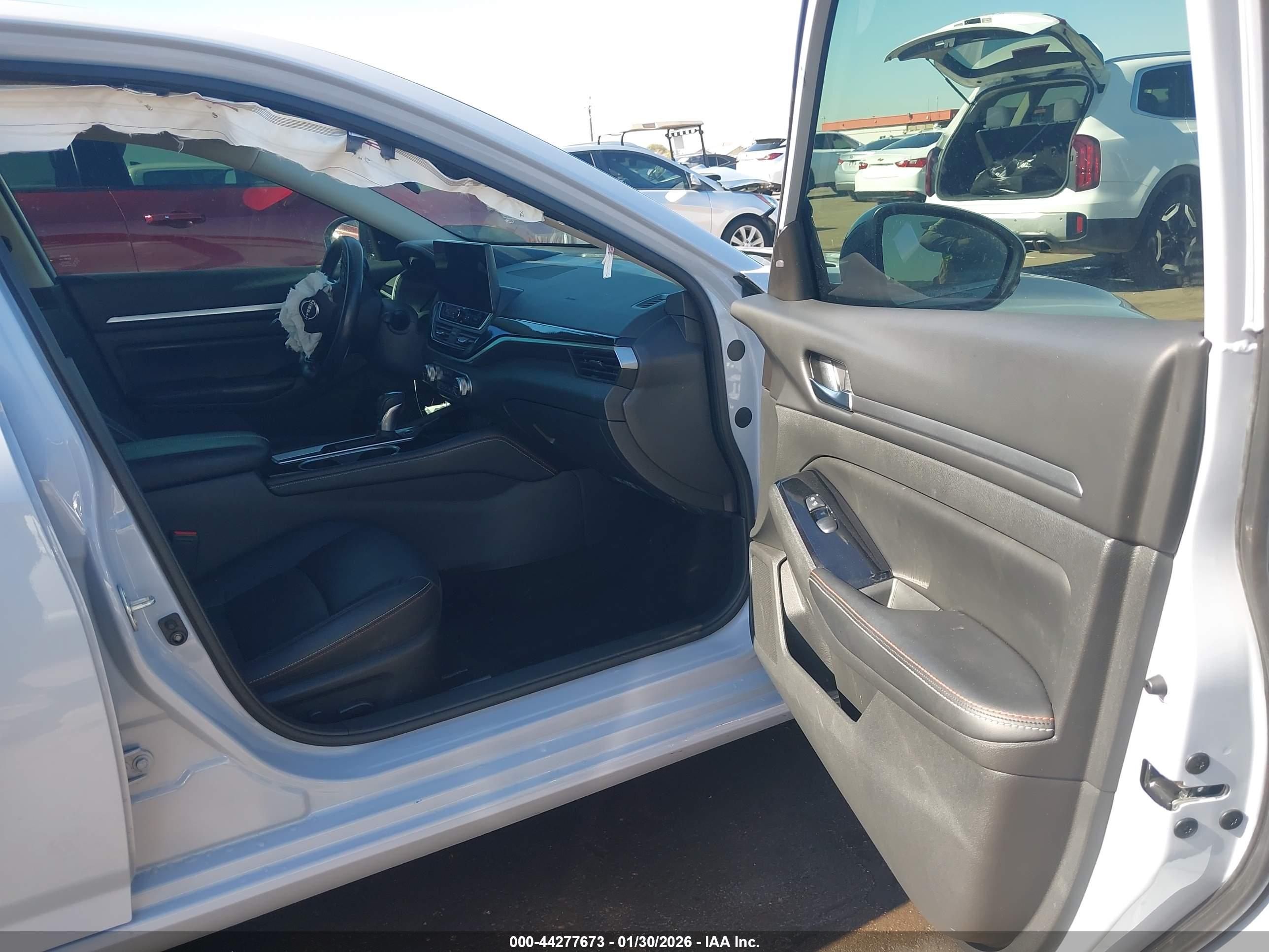 NISSAN ALTIMA image 5