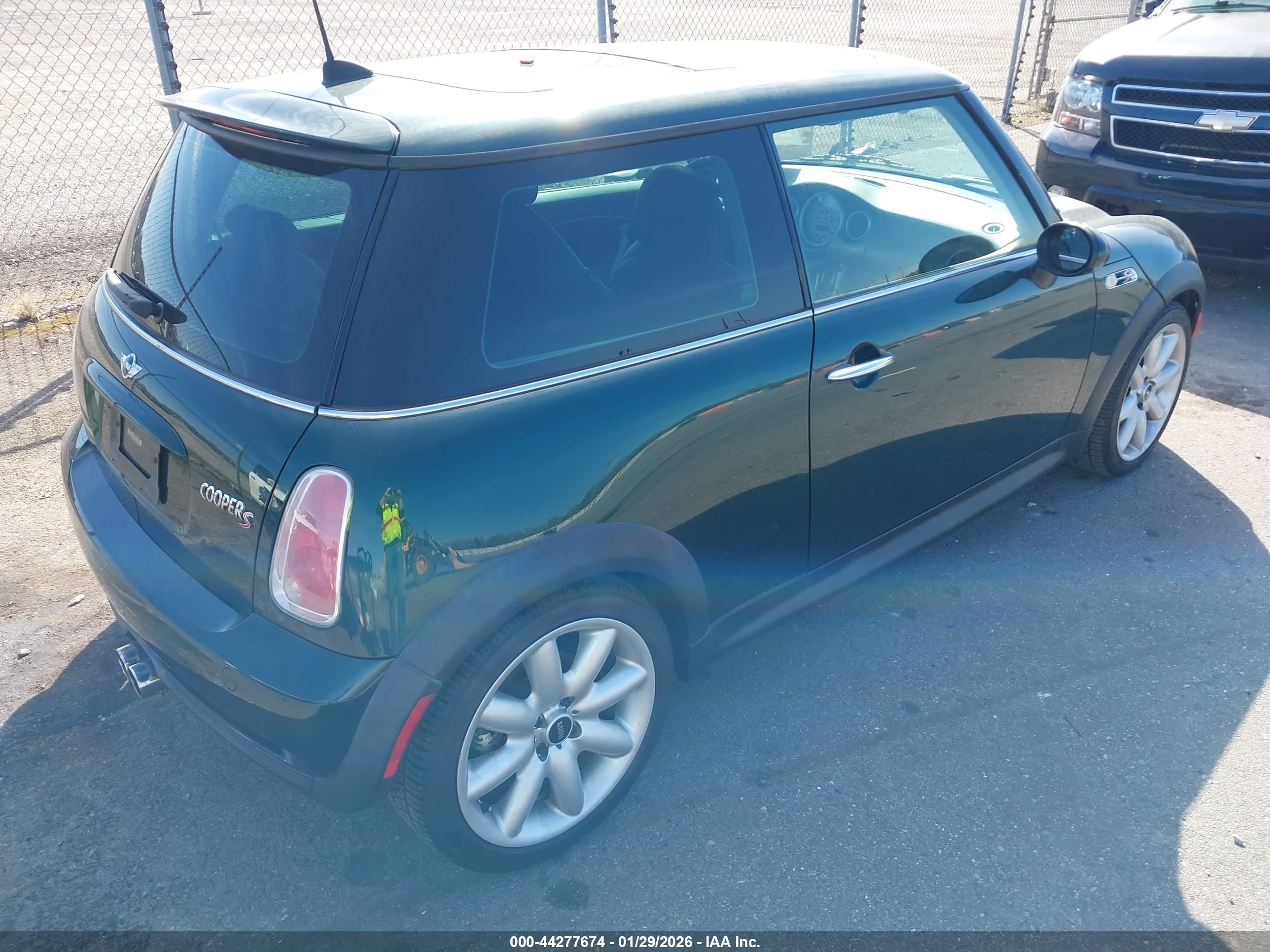 MINI COOPER image 4