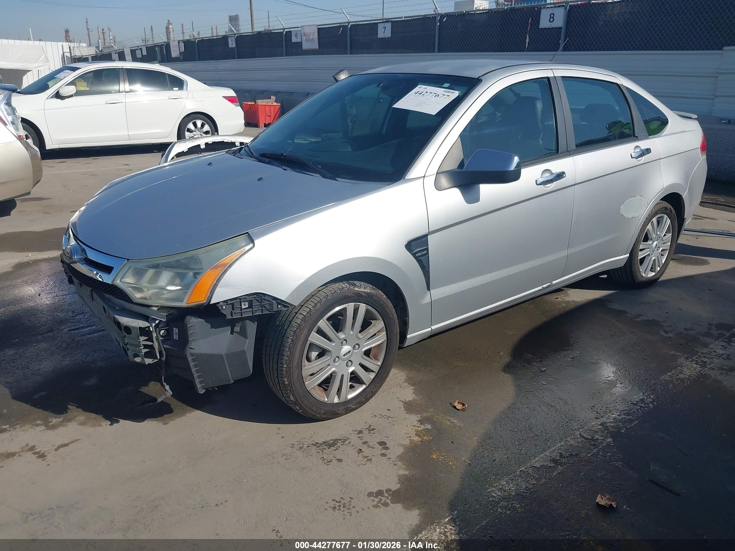 FORD FOCUS image 2