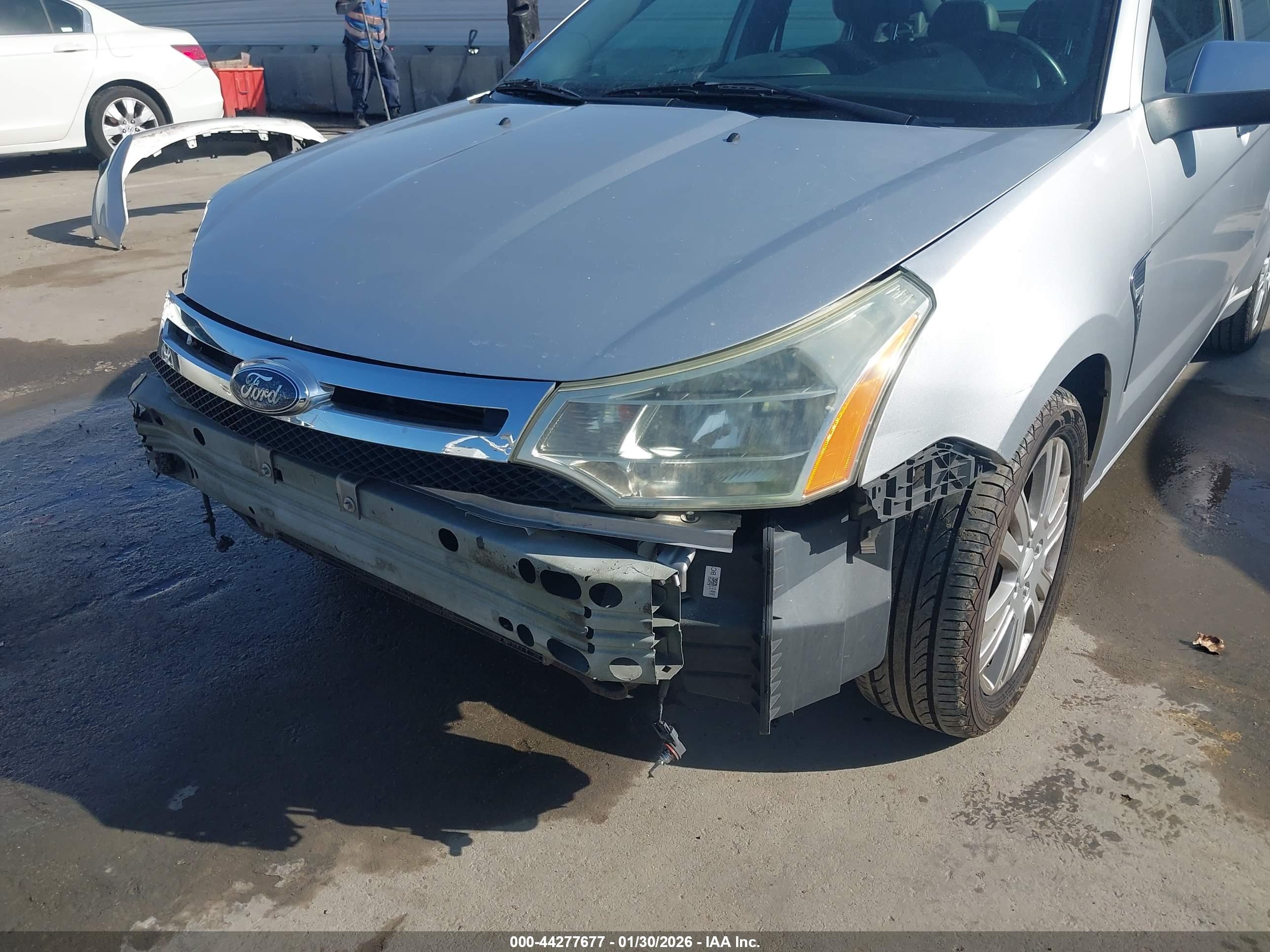 FORD FOCUS image 6