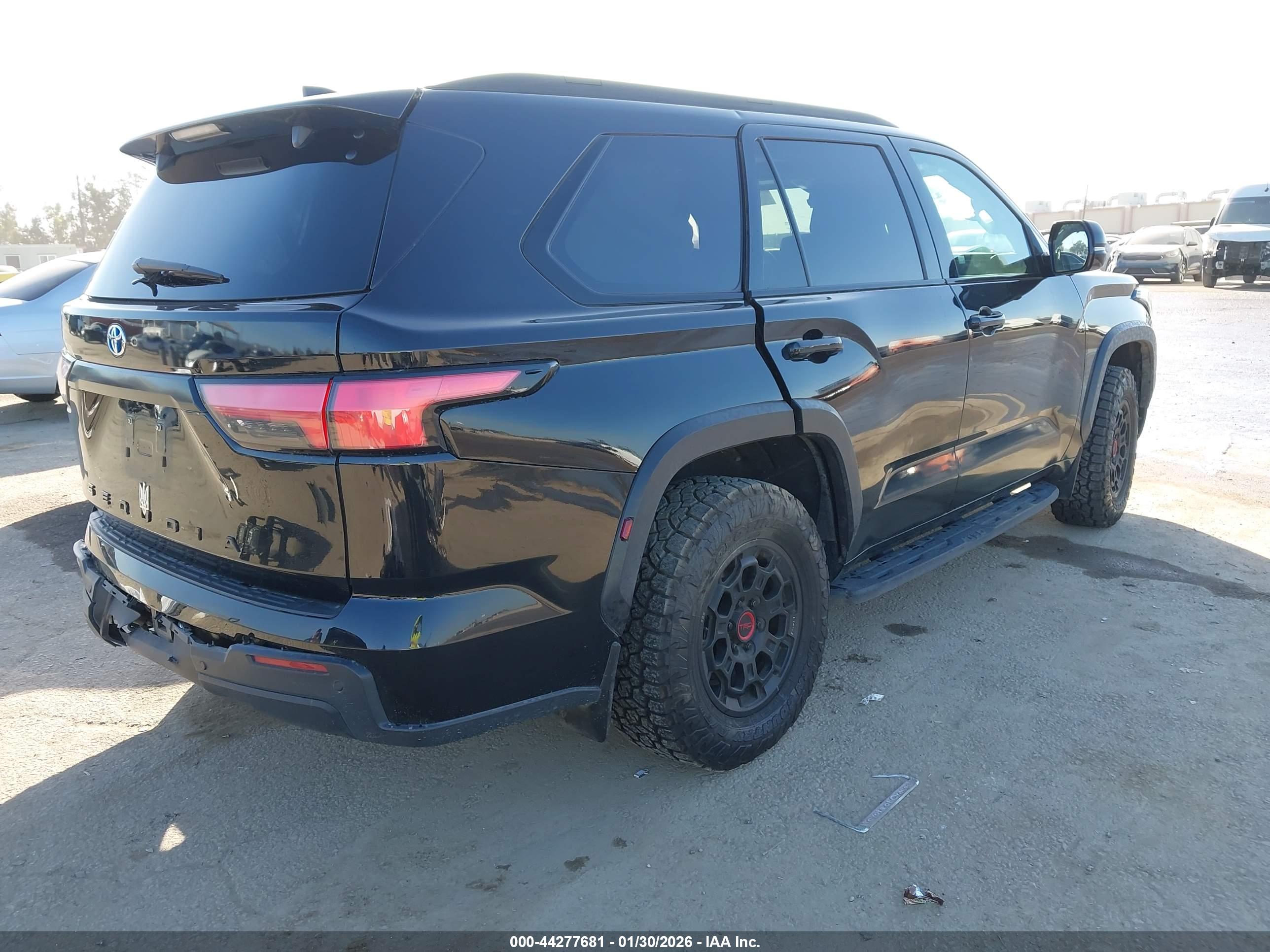 TOYOTA SEQUOIA image 4