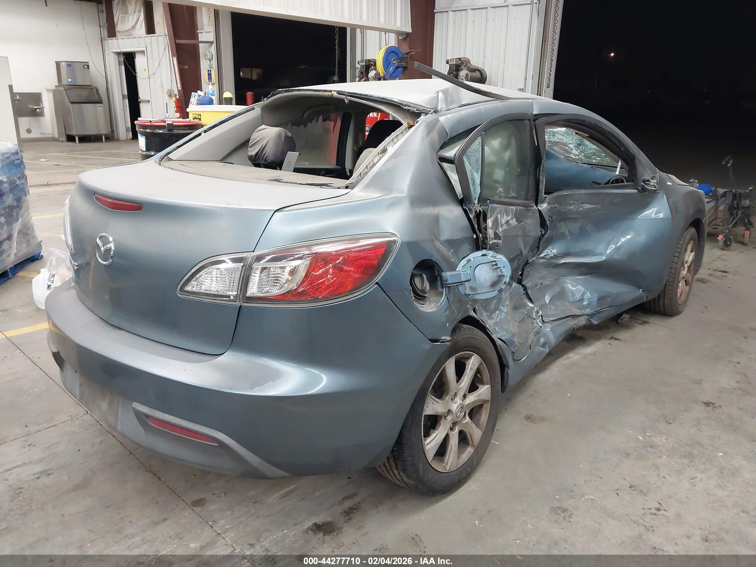 MAZDA MAZDA3 image 4