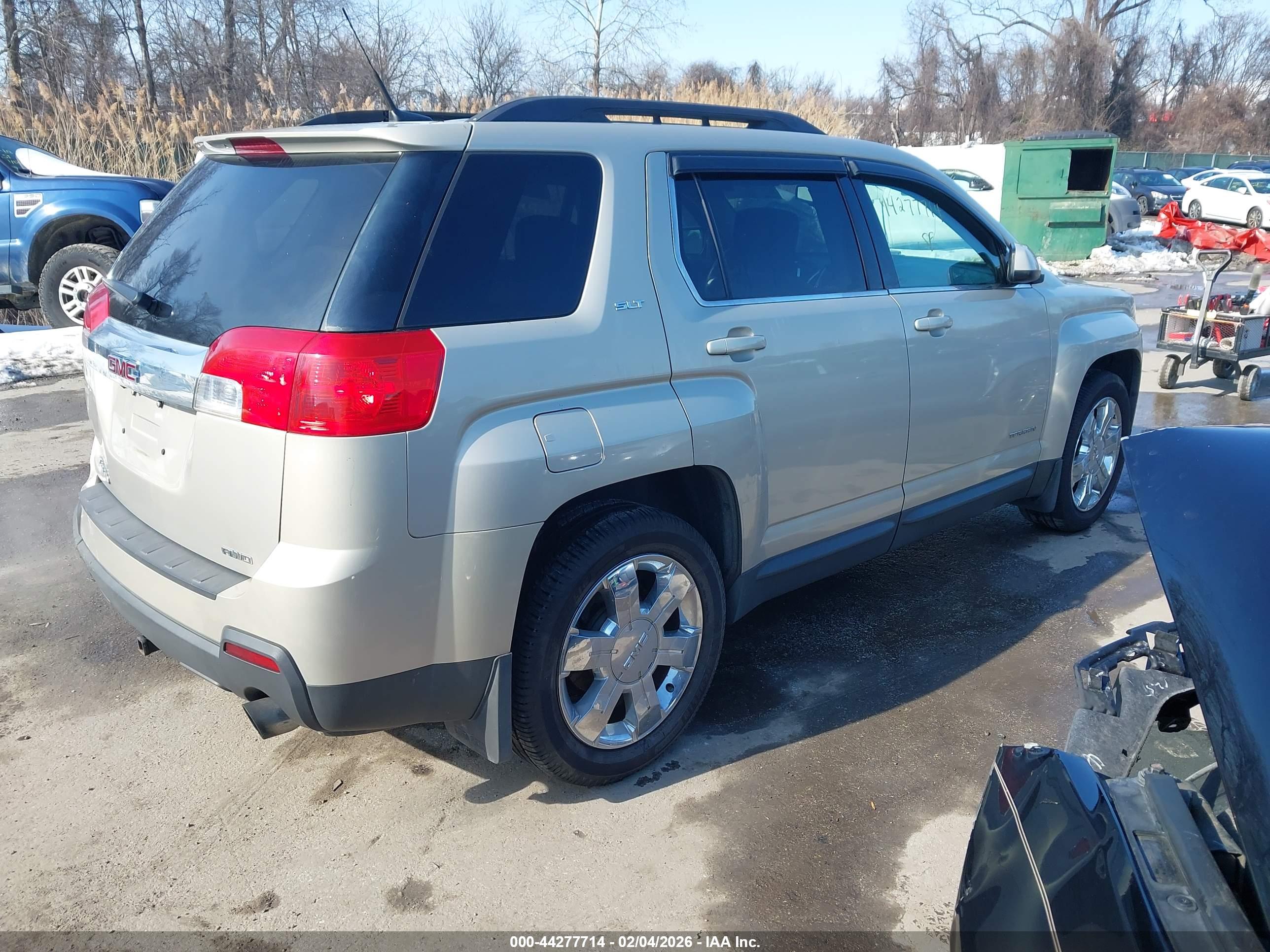 GMC TERRAIN image 4
