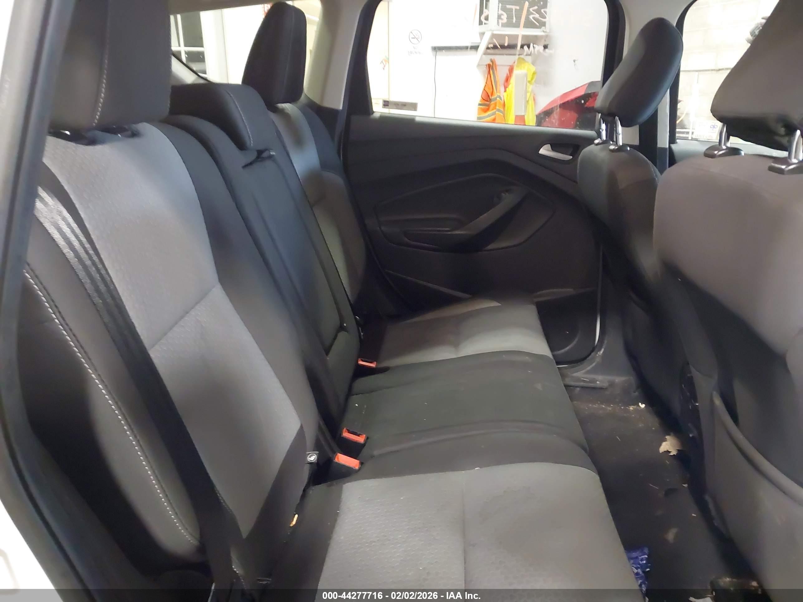 FORD ESCAPE image 8