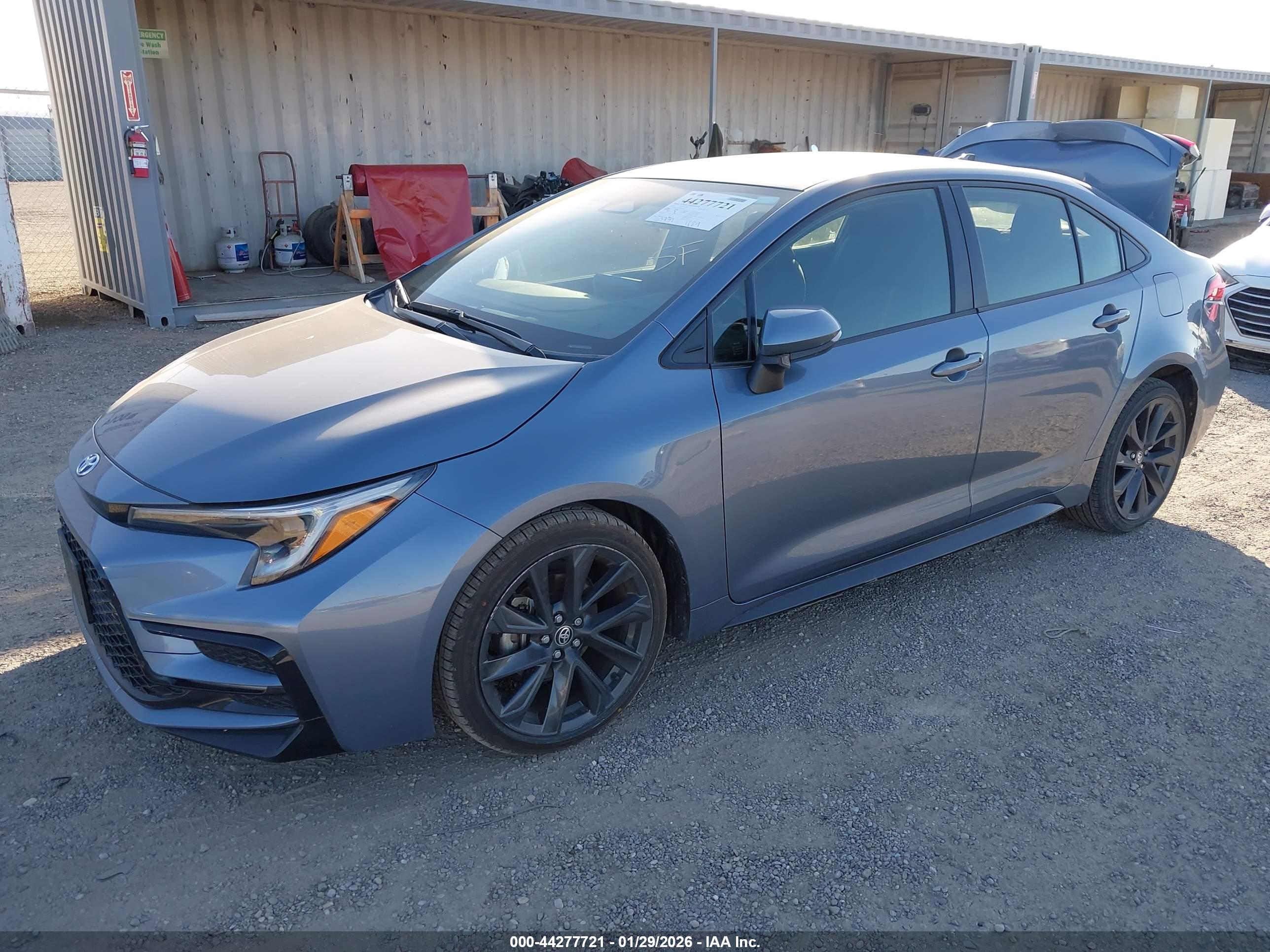 TOYOTA COROLLA image 2