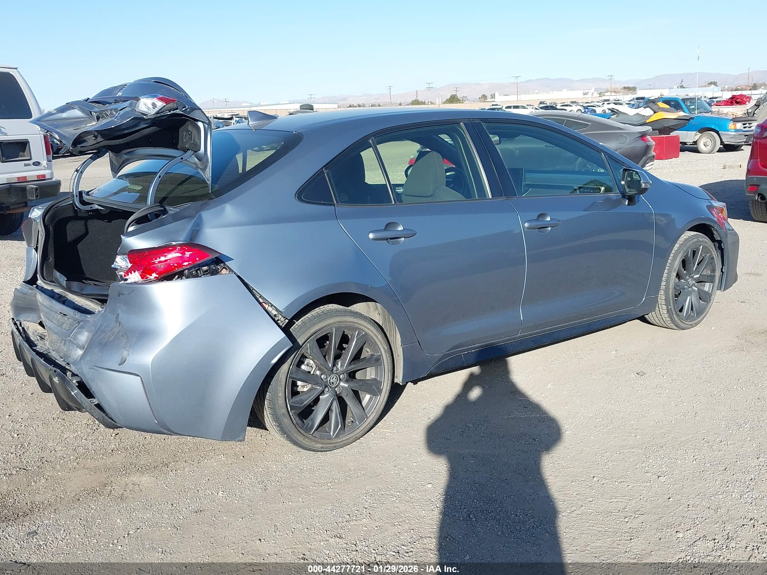 TOYOTA COROLLA image 4