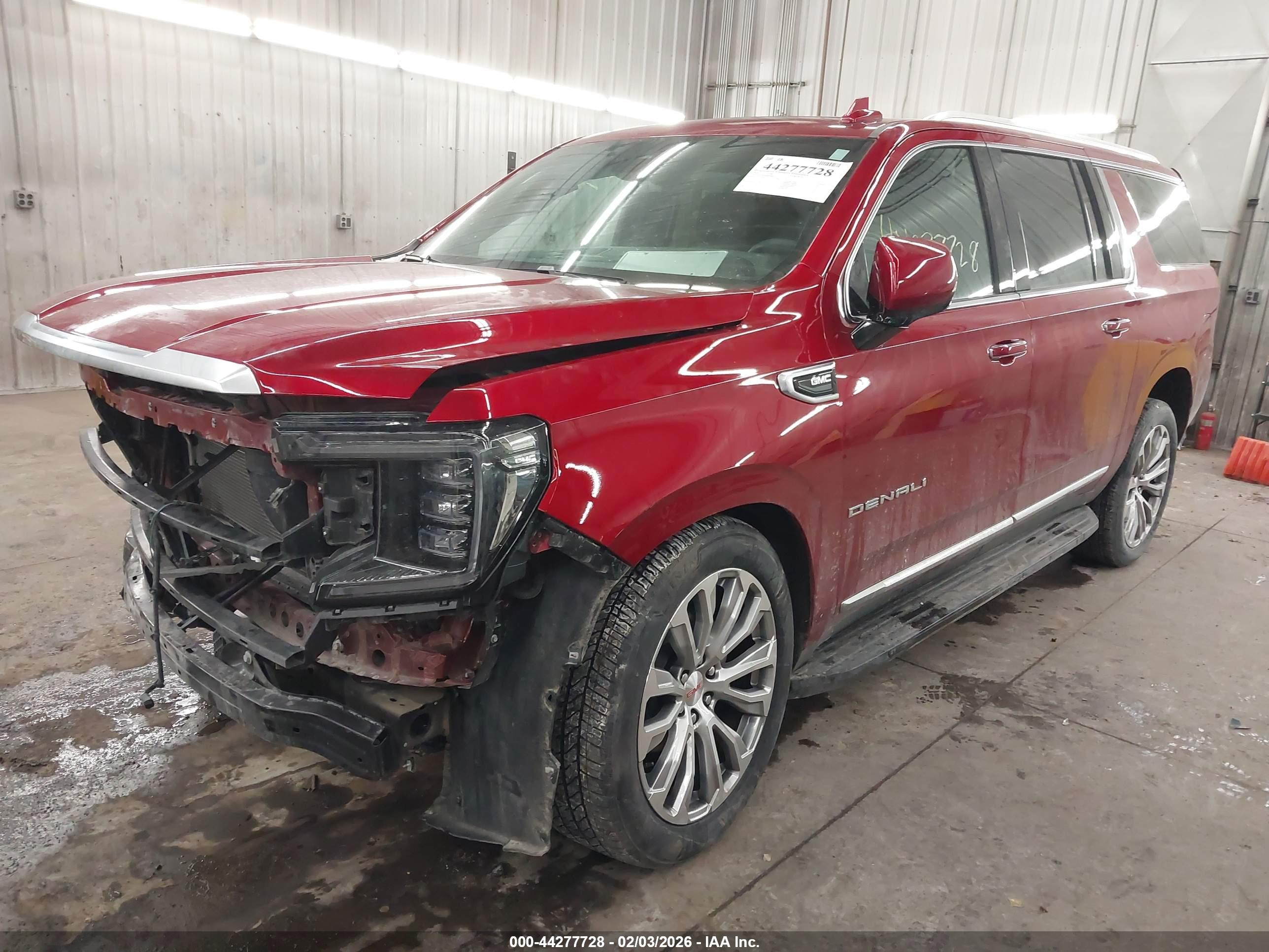 GMC YUKON image 2