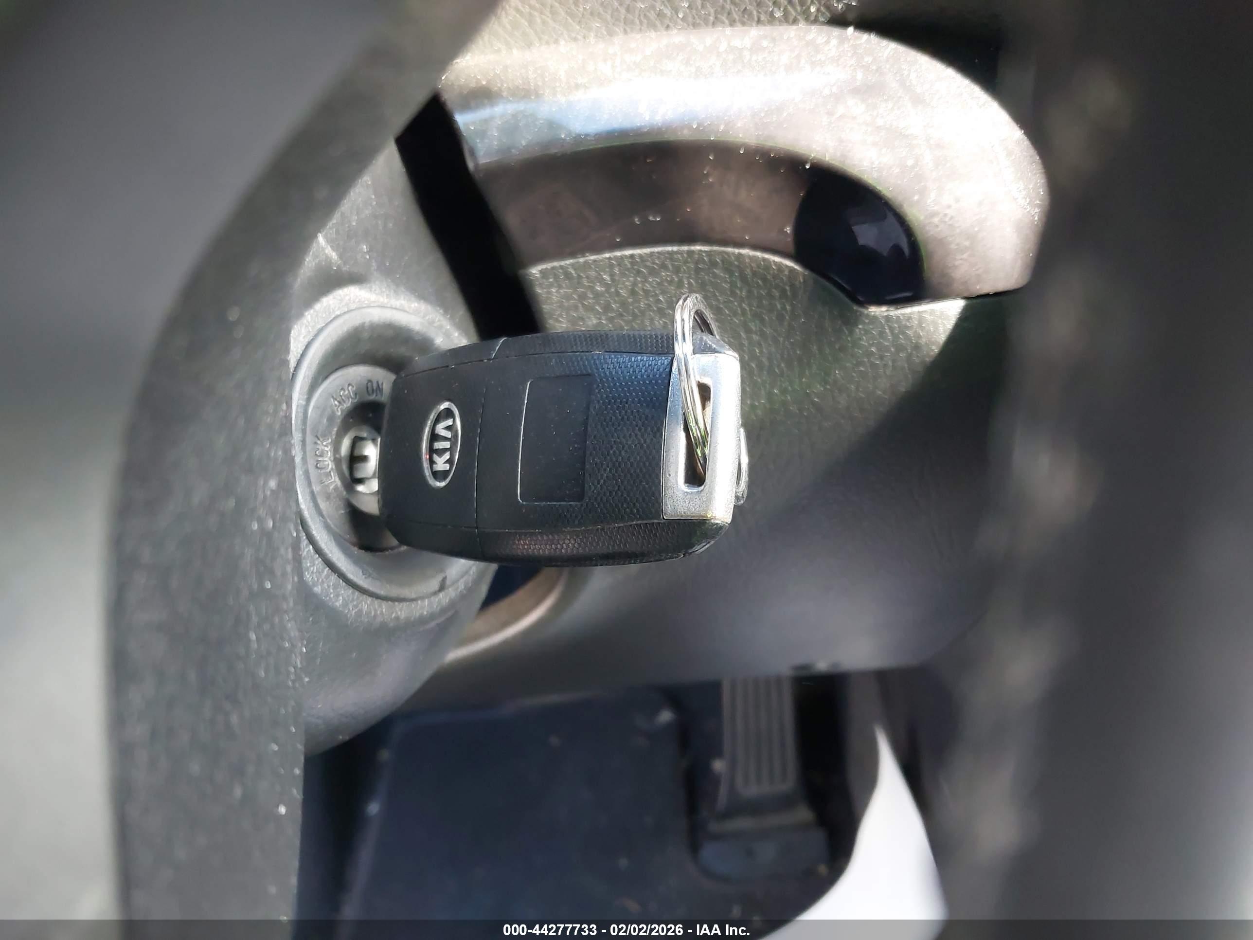 KIA SORENTO image 11