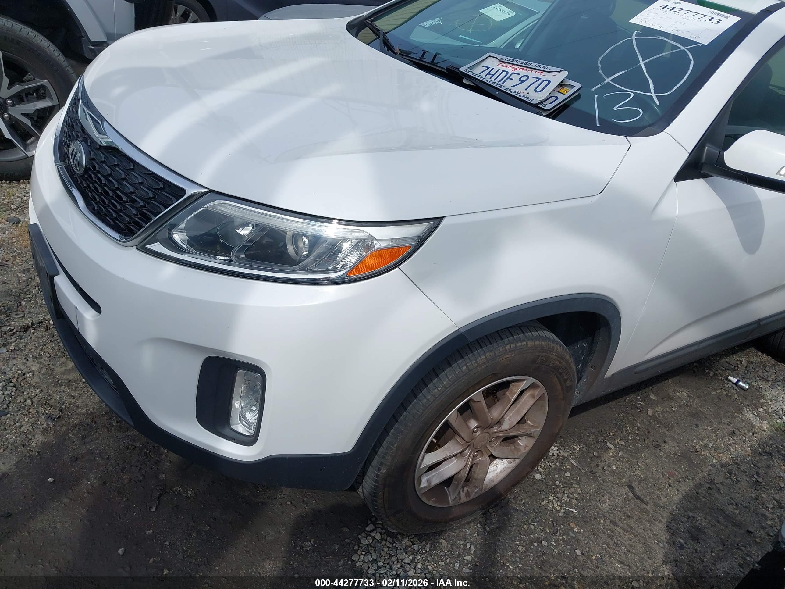 KIA SORENTO image 2