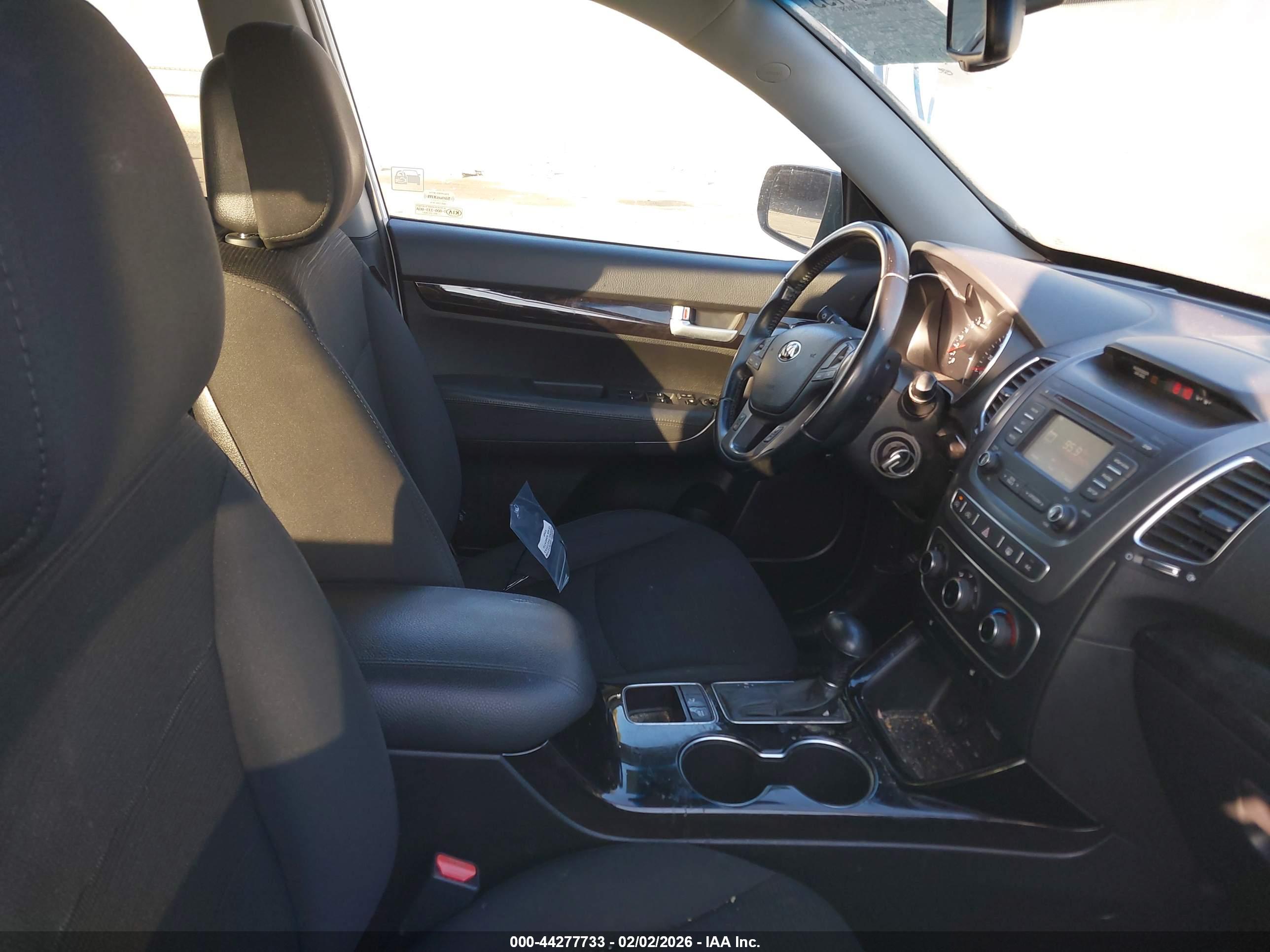 KIA SORENTO image 5