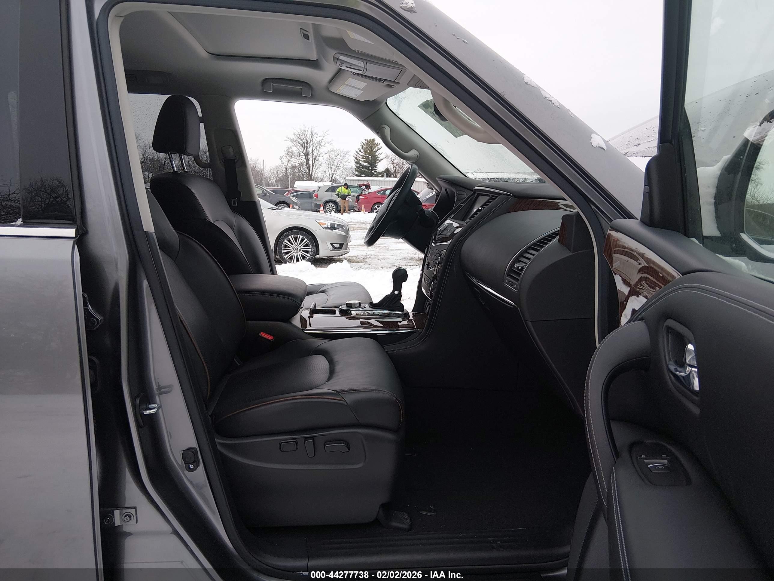 NISSAN ARMADA image 5