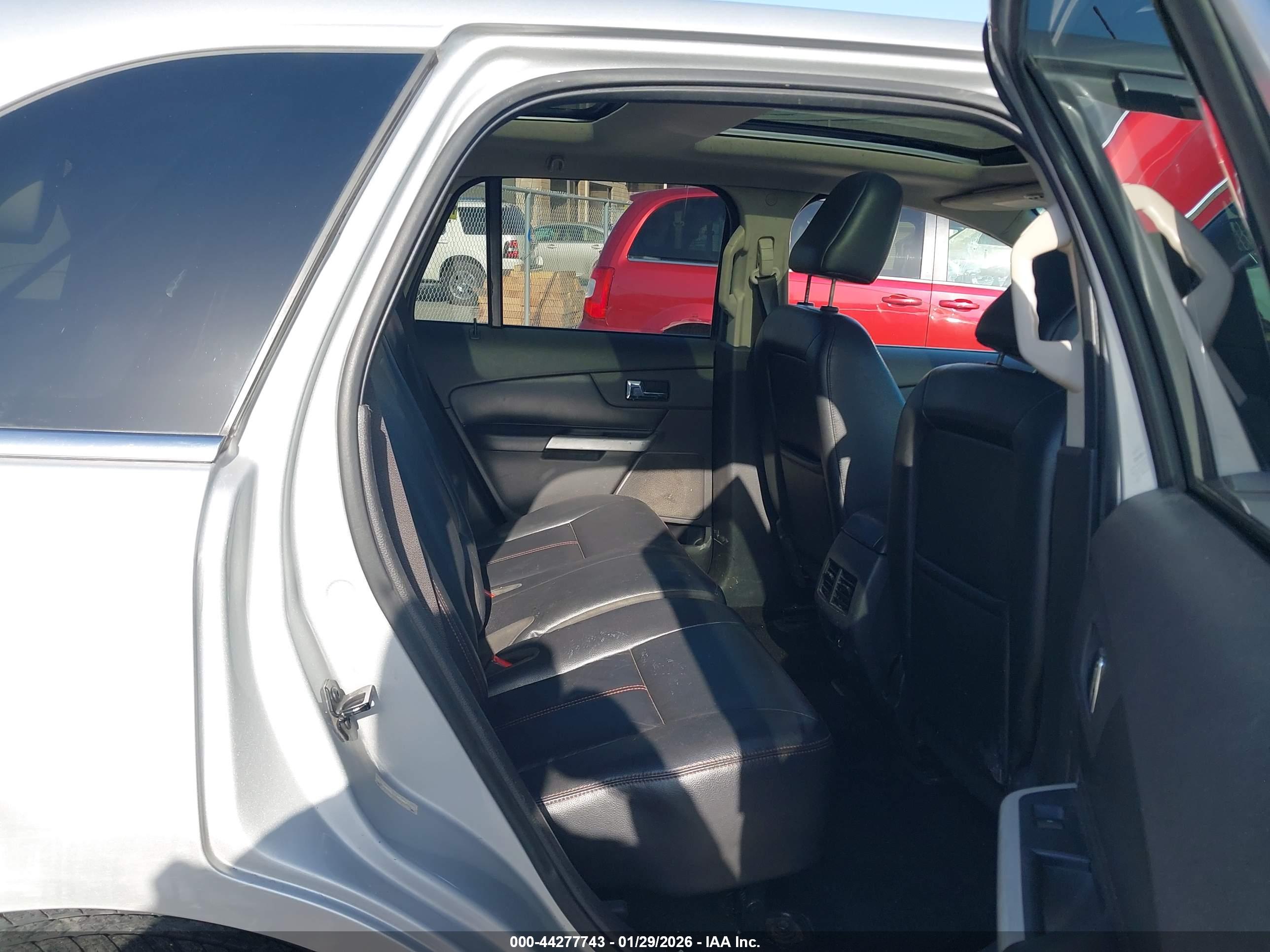 FORD EDGE image 8