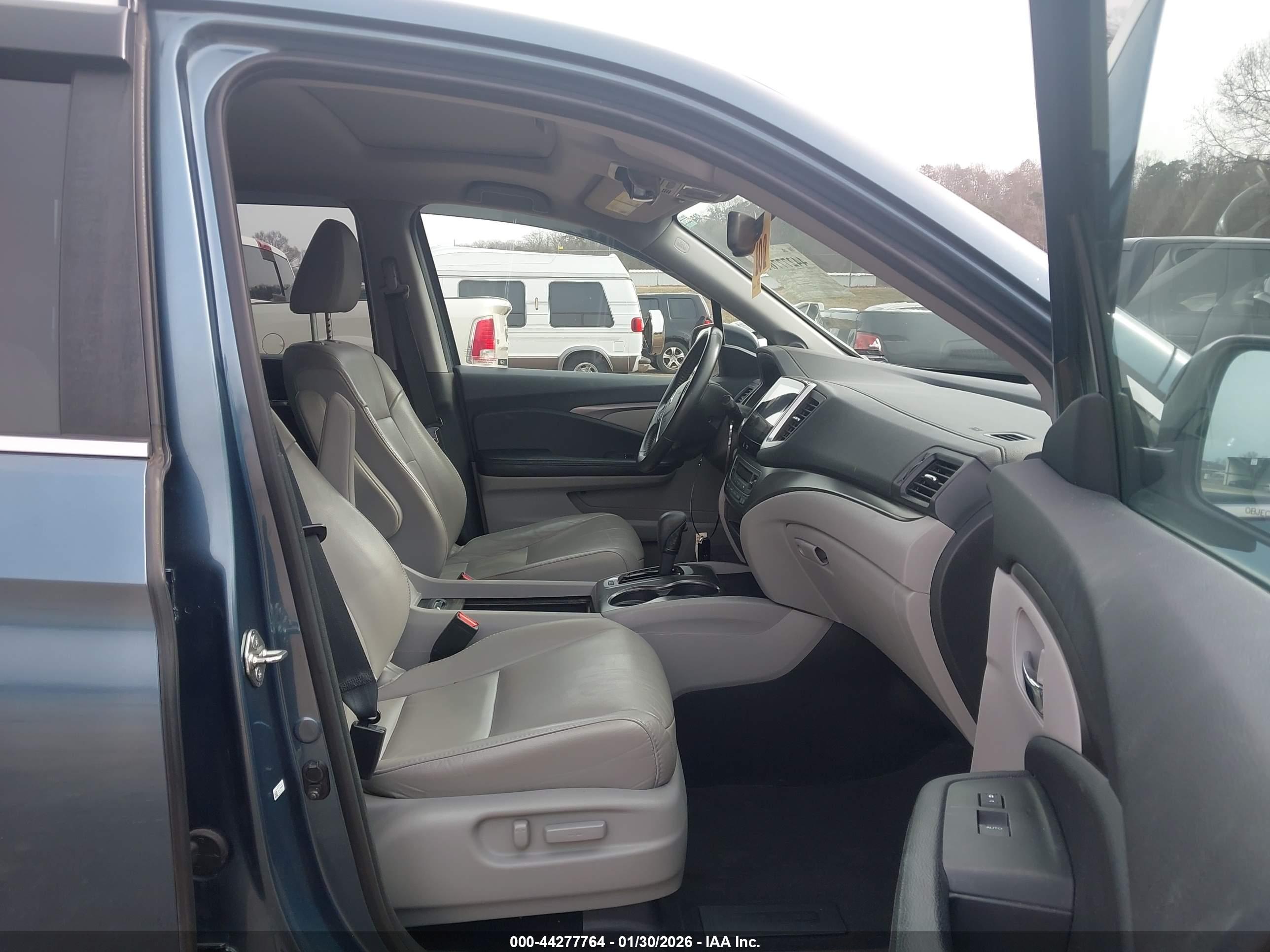 HONDA PILOT image 5