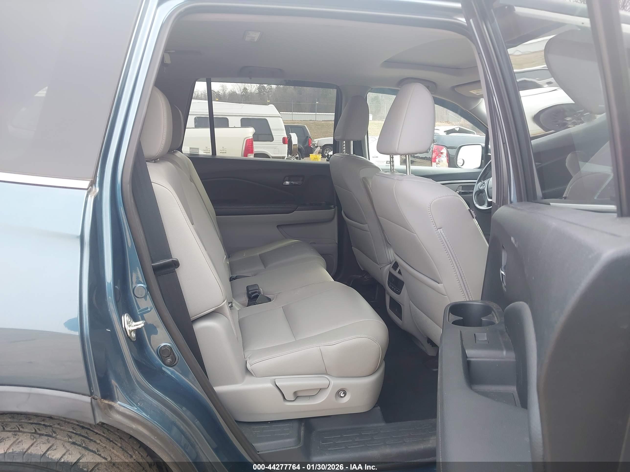 HONDA PILOT image 8