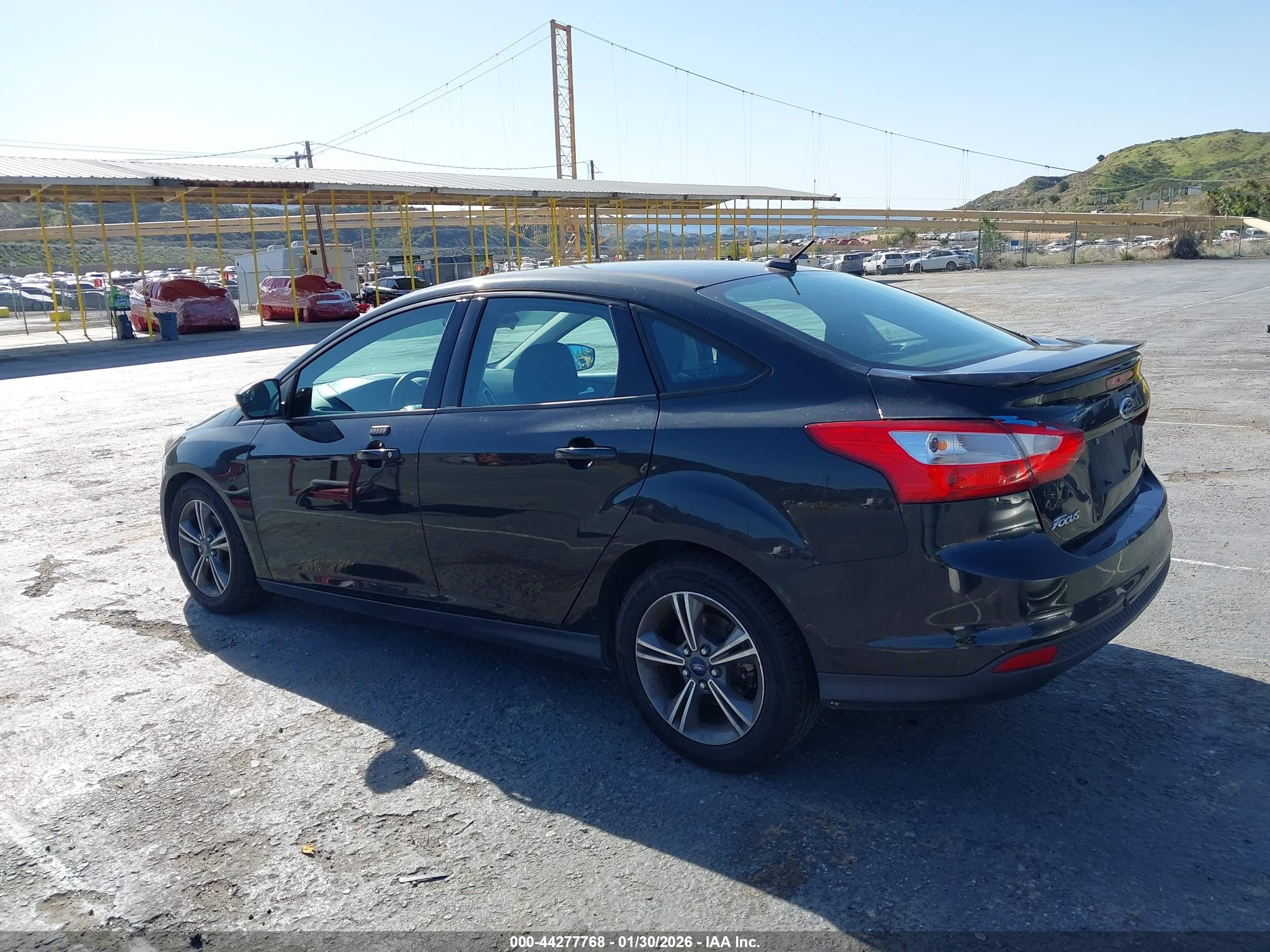 FORD FOCUS image 3