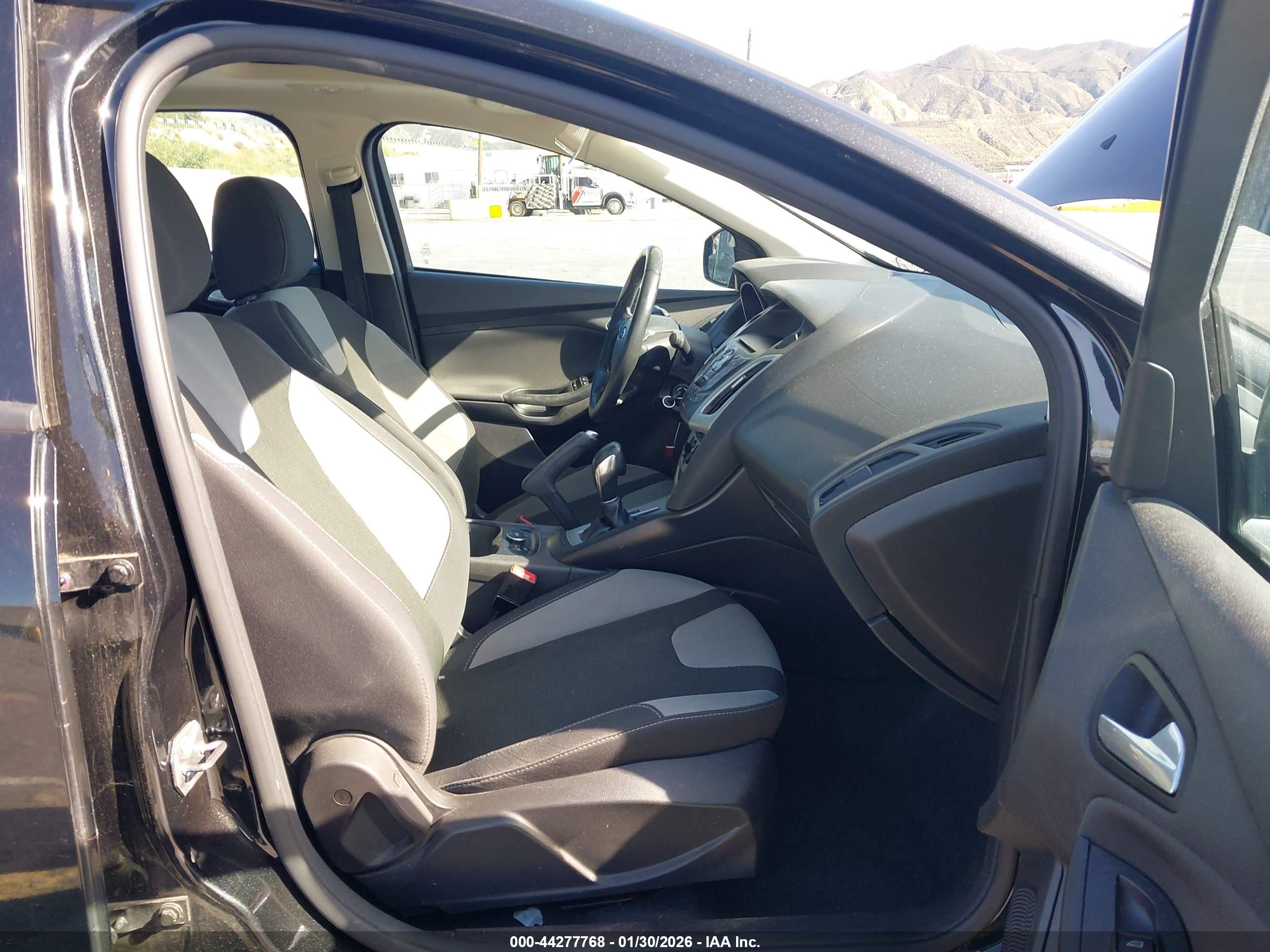 FORD FOCUS image 5