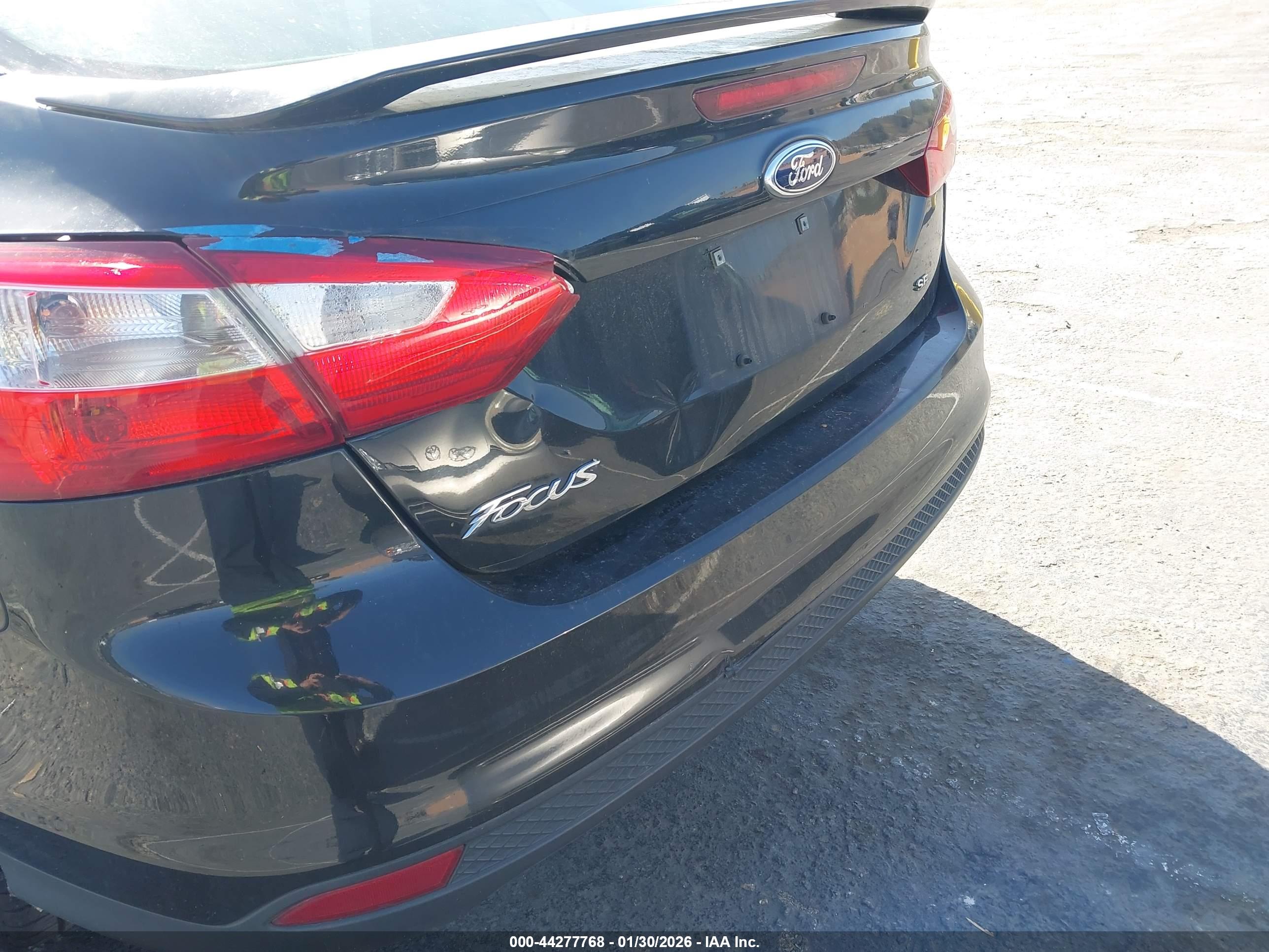 FORD FOCUS image 6
