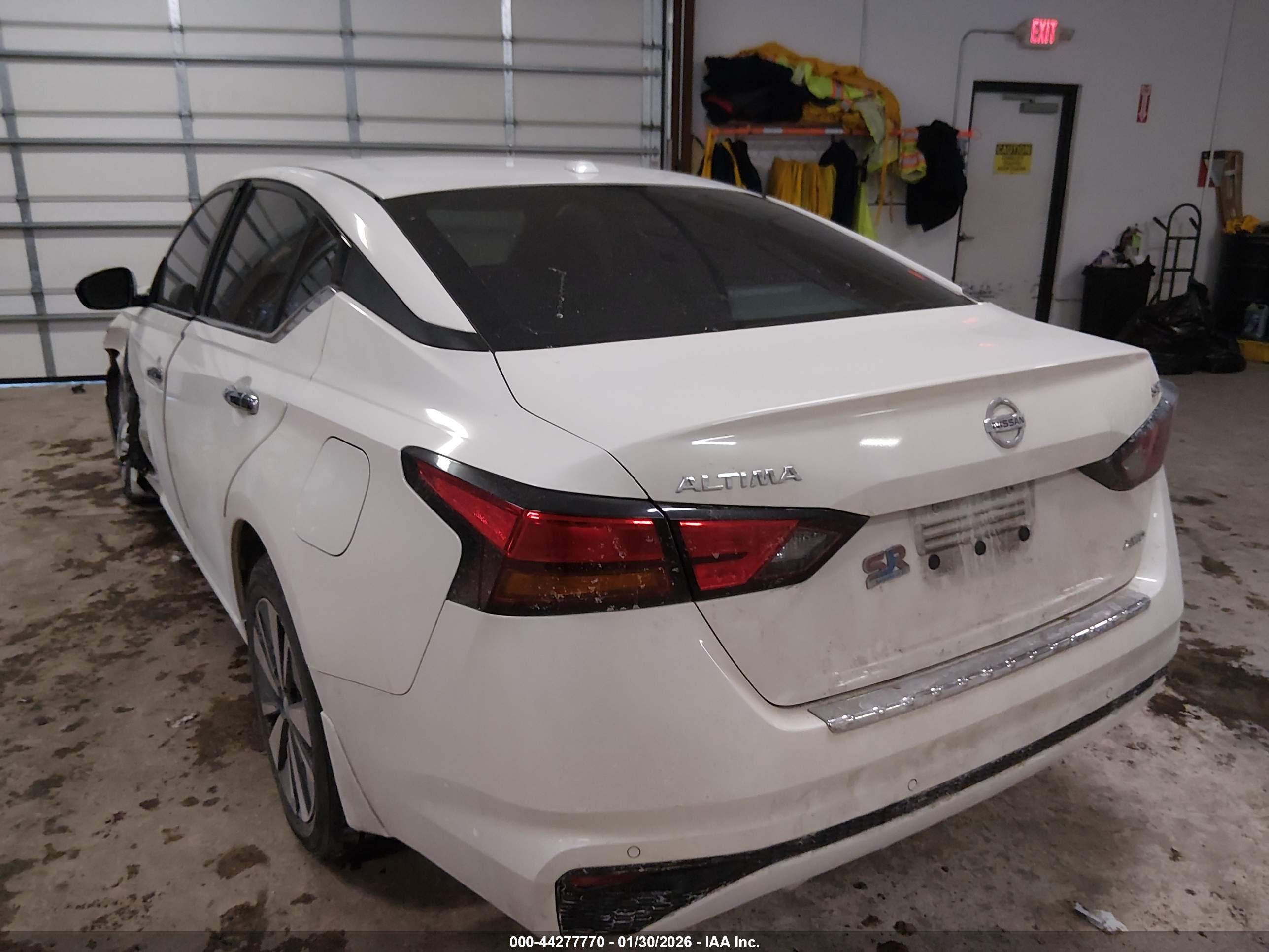 NISSAN ALTIMA image 3