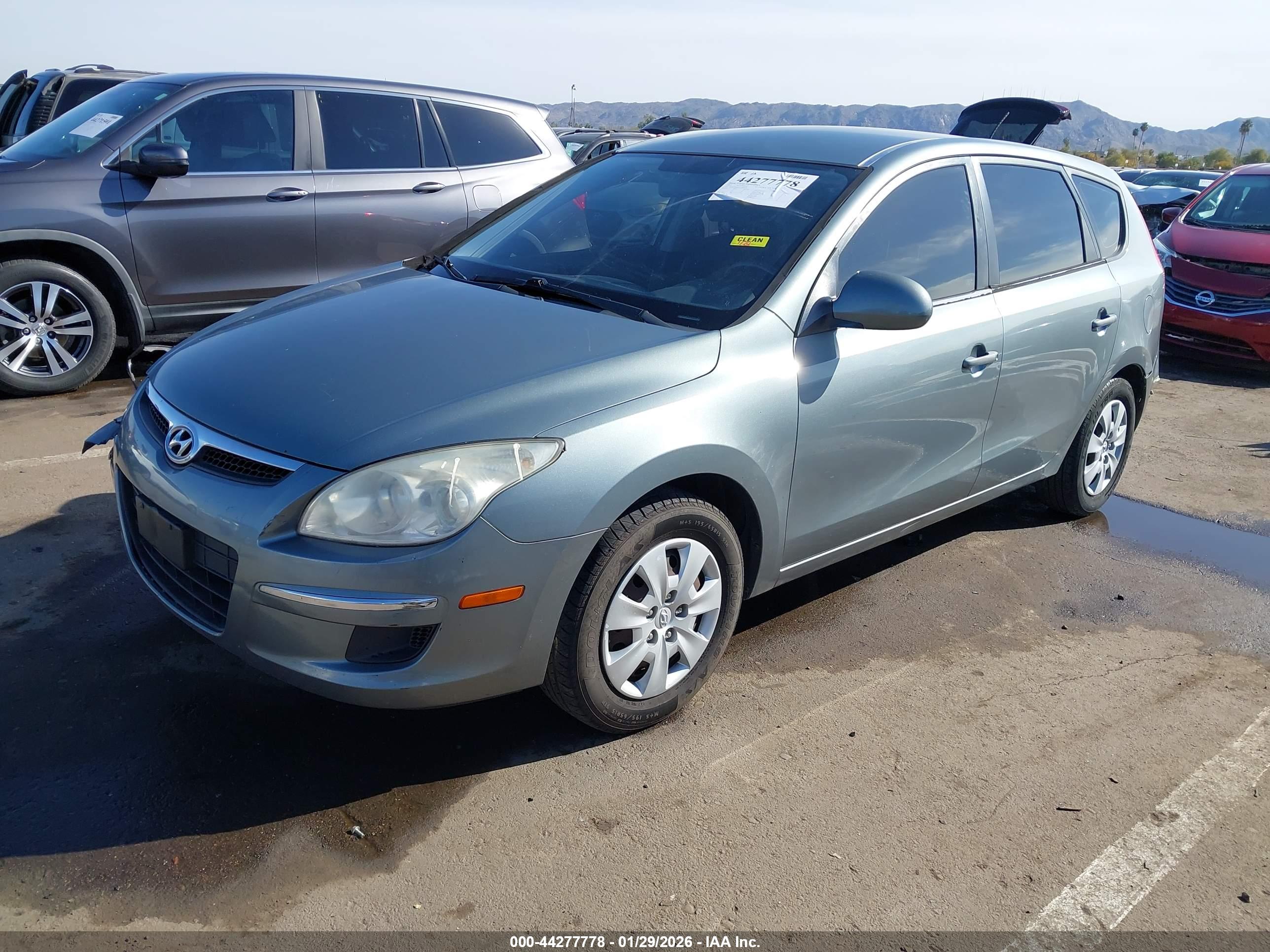 HYUNDAI ELANTRA image 2