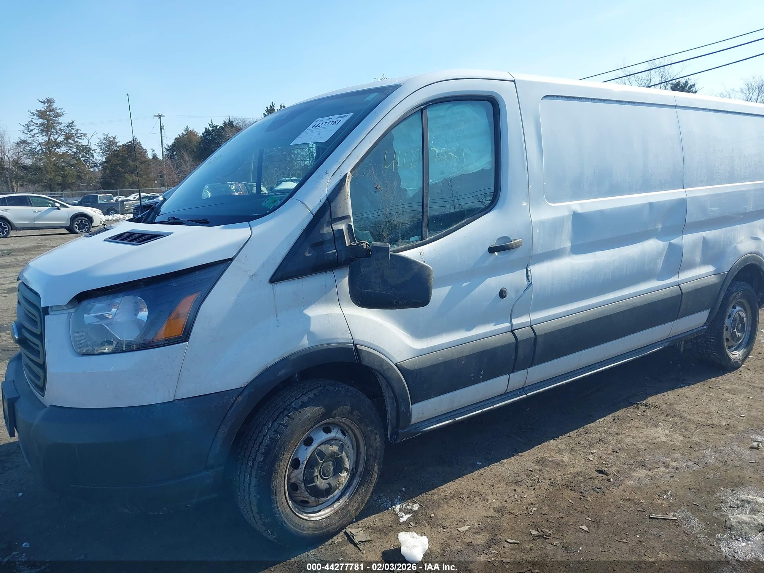 FORD TRANSIT-250 image 6