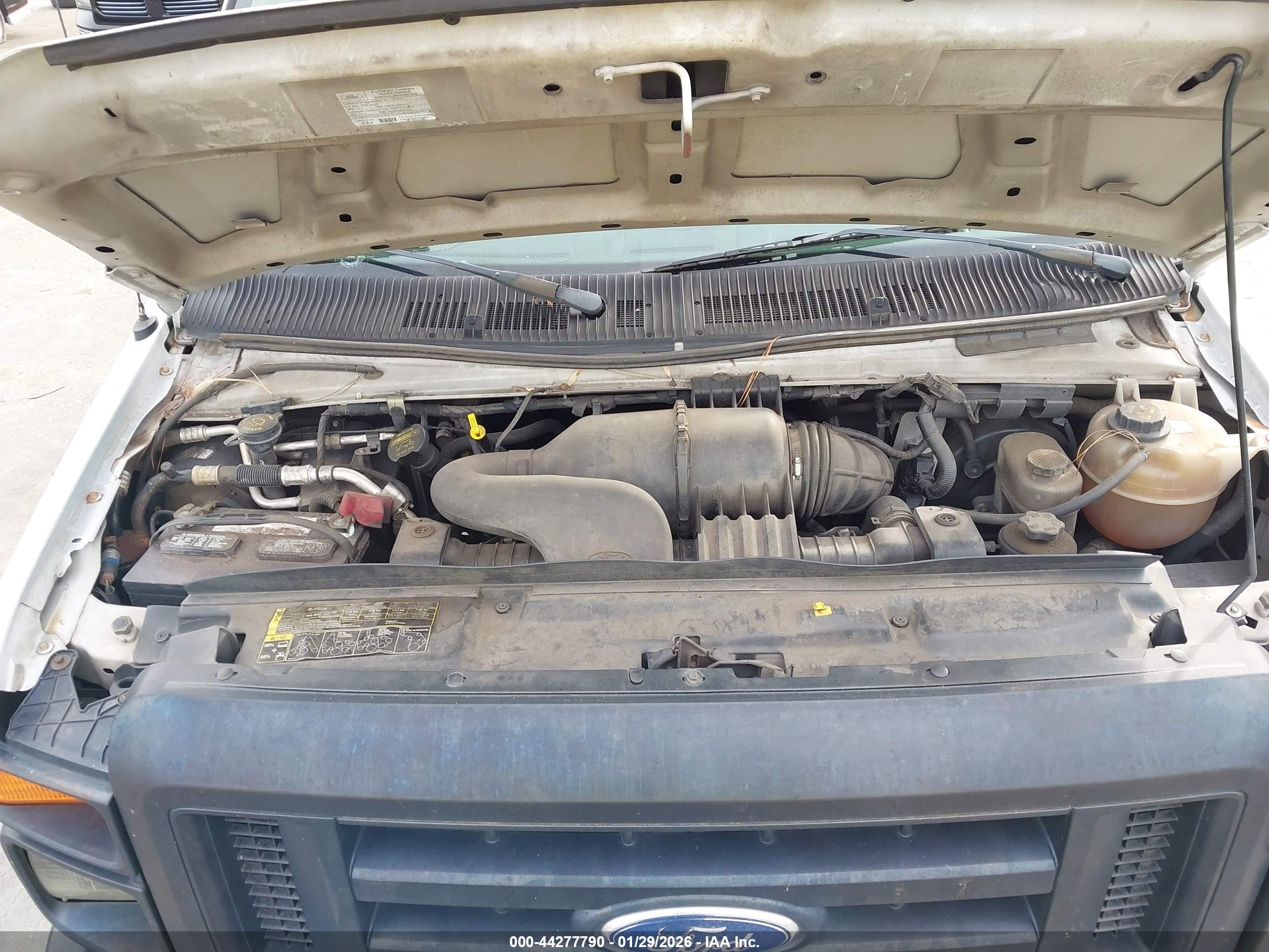 FORD E-150 image 10