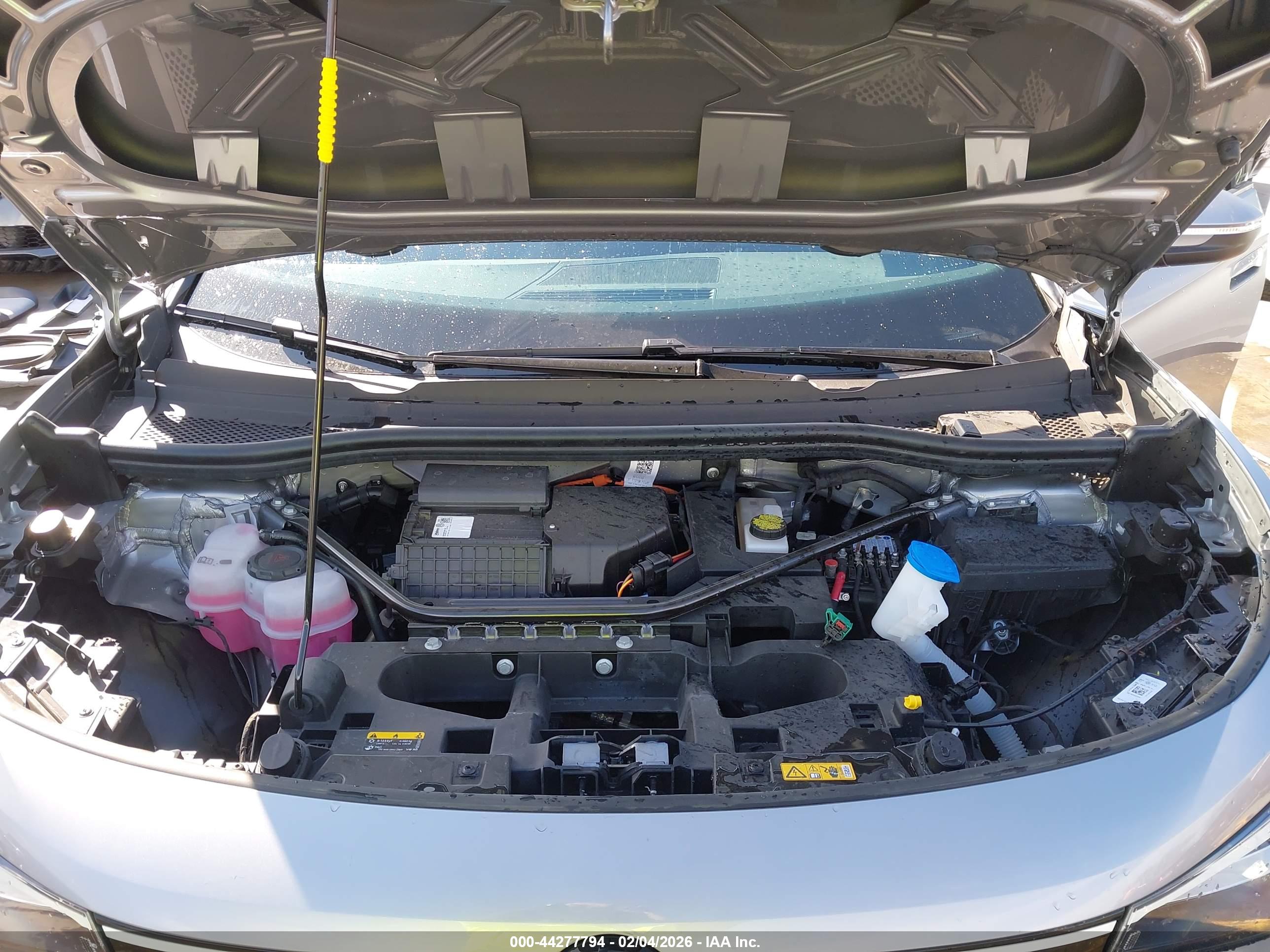 VOLKSWAGEN ID.4 image 10