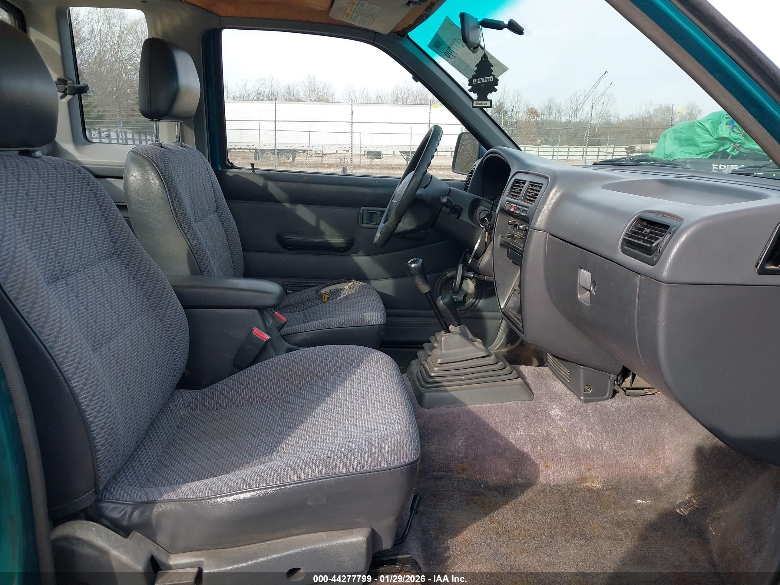 NISSAN 4X4 image 5