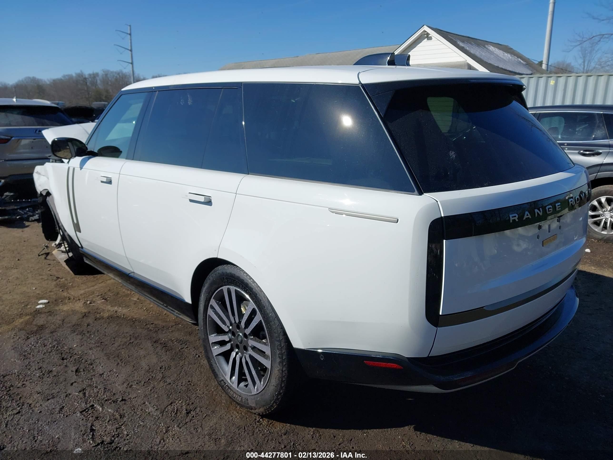 LAND ROVER image 3