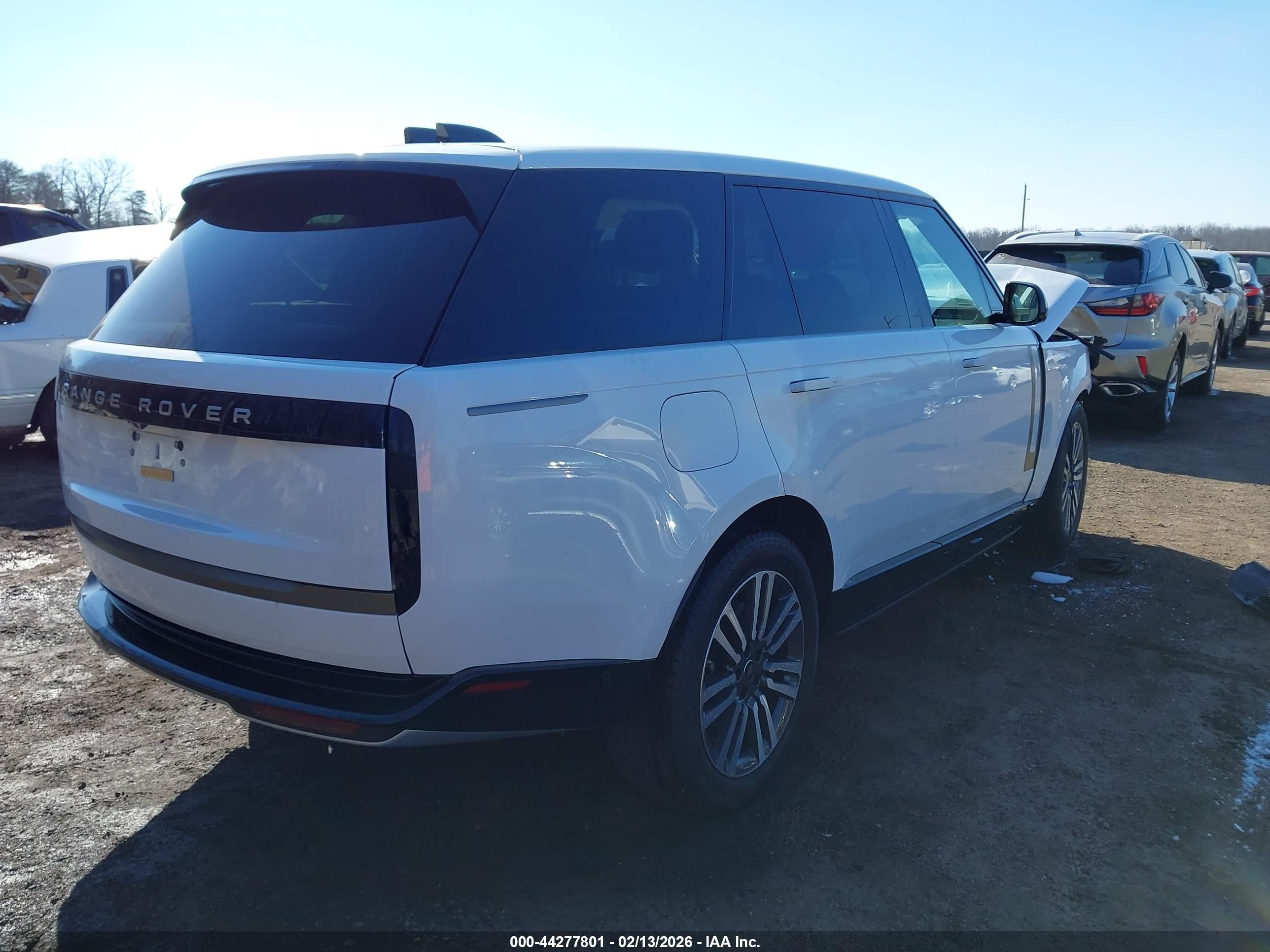 LAND ROVER image 4
