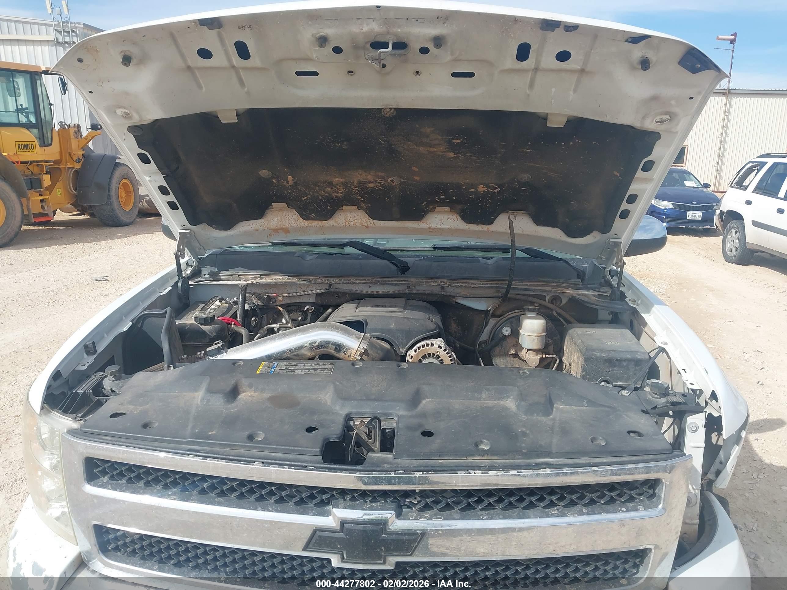 CHEVROLET SILVERADO image 10