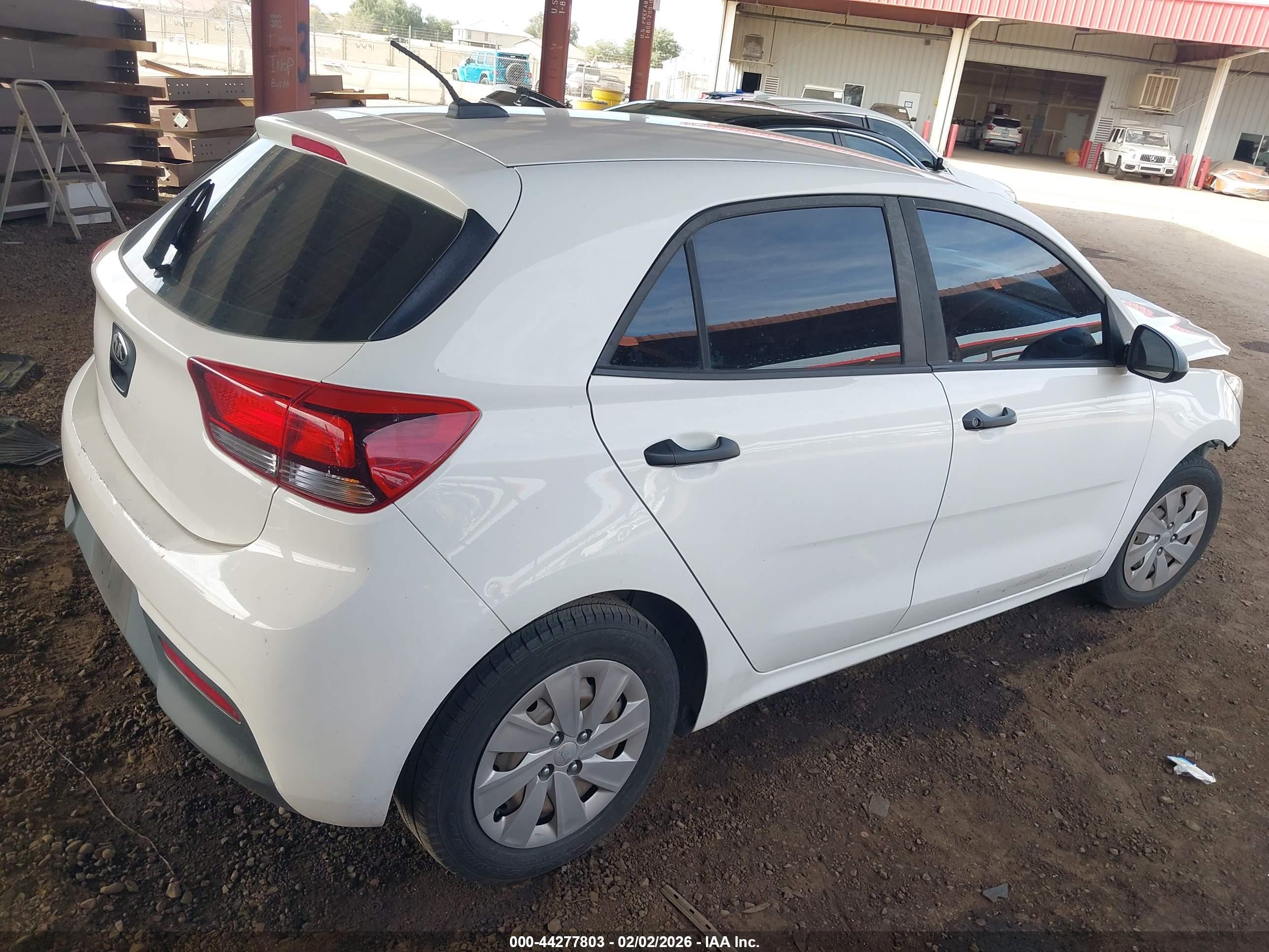 KIA RIO image 4