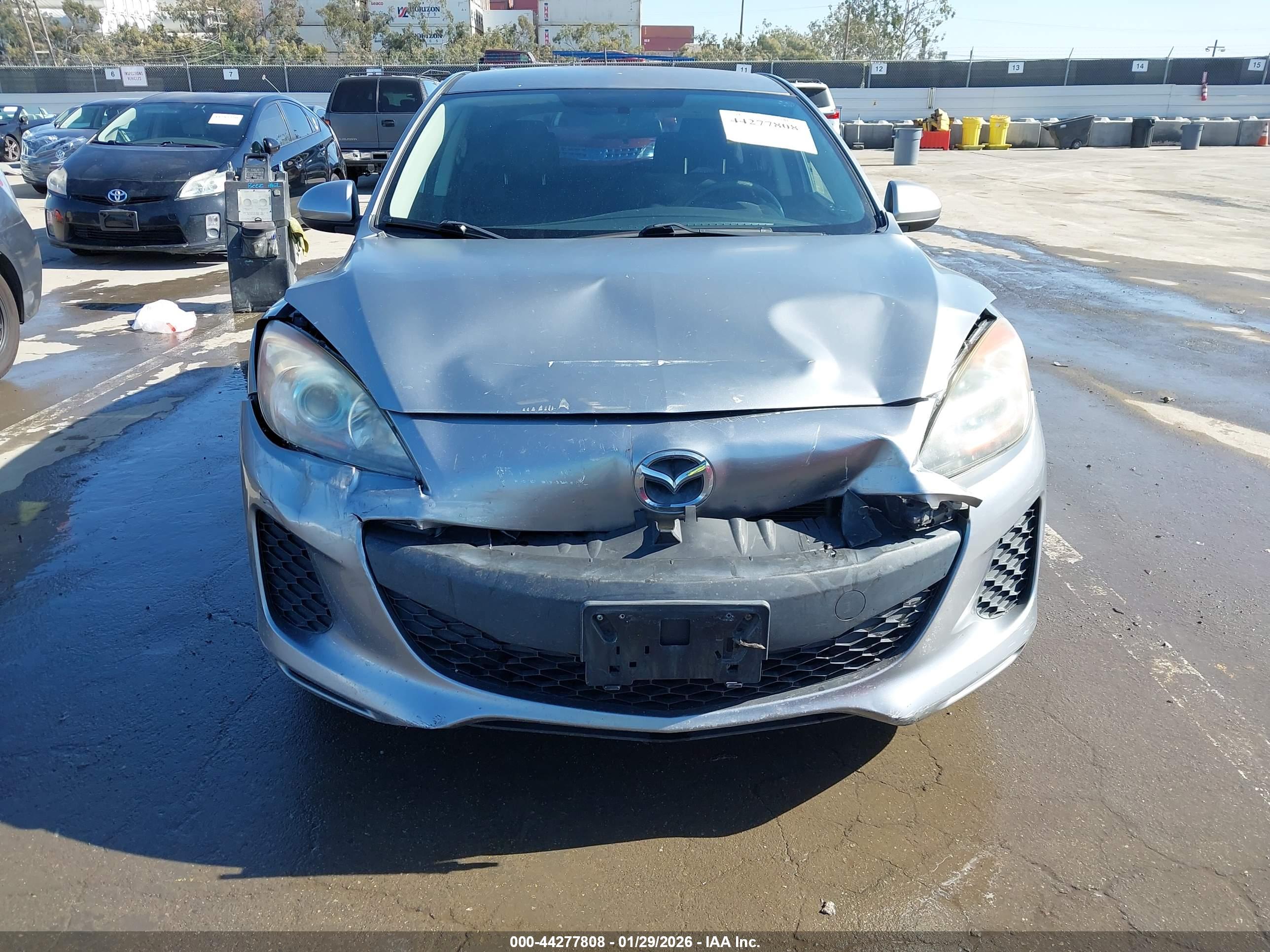MAZDA MAZDA3 image 6